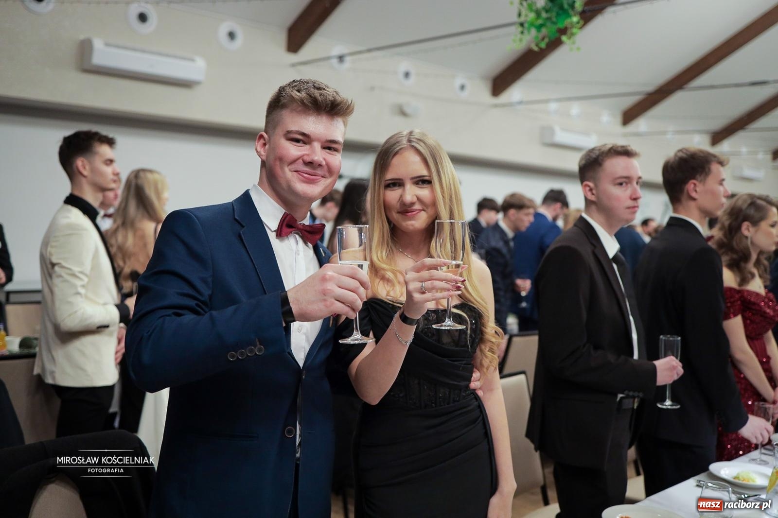 Zdjęcie w galerii na portalu naszraciborz.pl: Studniówka raciborskiego Mechanika – wszystkie klasy bawią się wspólnie [FOTO i WIDEO] wiadomości z regionu