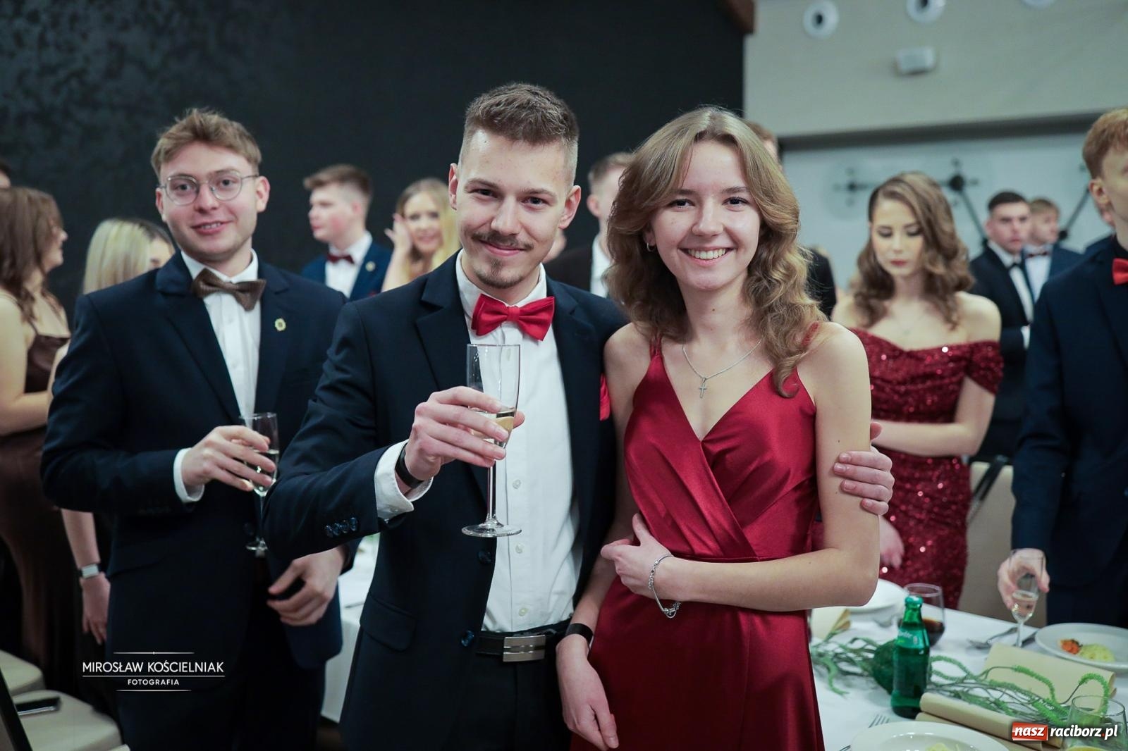 Zdjęcie w galerii na portalu naszraciborz.pl: Studniówka raciborskiego Mechanika – wszystkie klasy bawią się wspólnie [FOTO i WIDEO] wiadomości z regionu