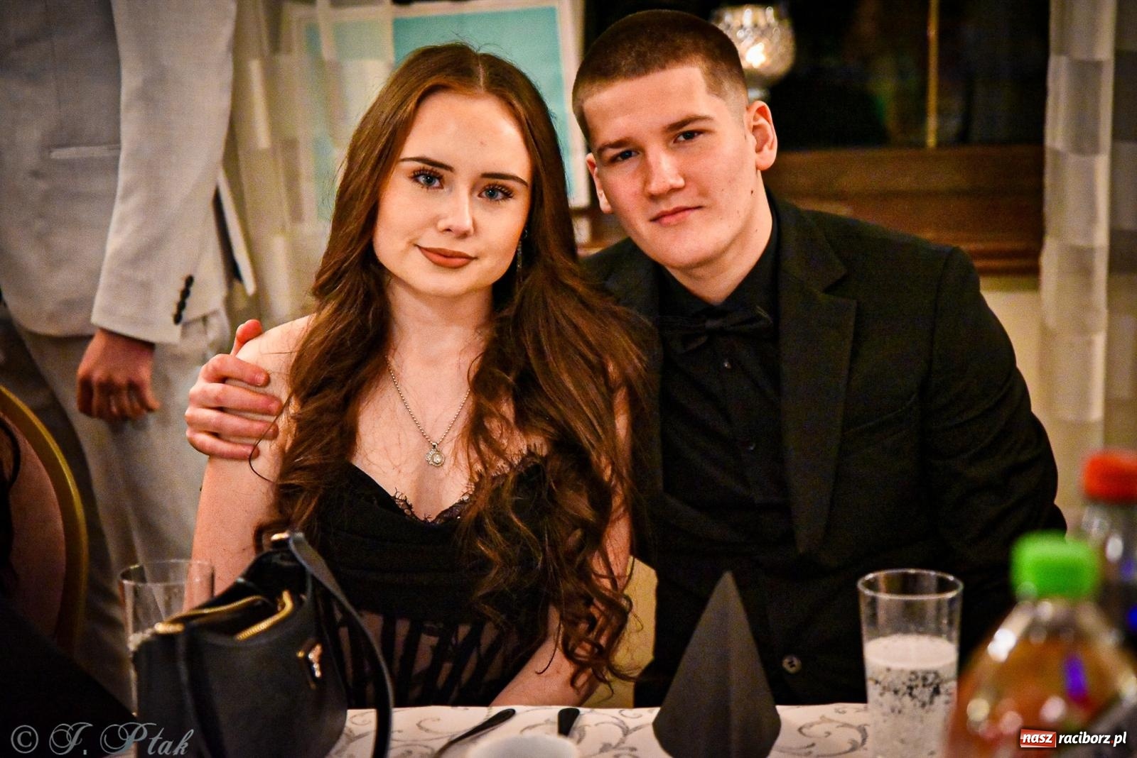 Zdjęcie w galerii na portalu naszraciborz.pl: Poloneza czas zacząć! Studniówka ZSOMS w Raciborzu [FOTO i WIDEO] wiadomości z regionu