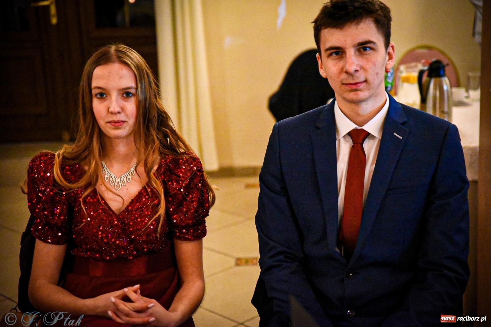 Zdjęcie w galerii na portalu naszraciborz.pl: Poloneza czas zacząć! Studniówka ZSOMS w Raciborzu [FOTO i WIDEO] wiadomości z regionu