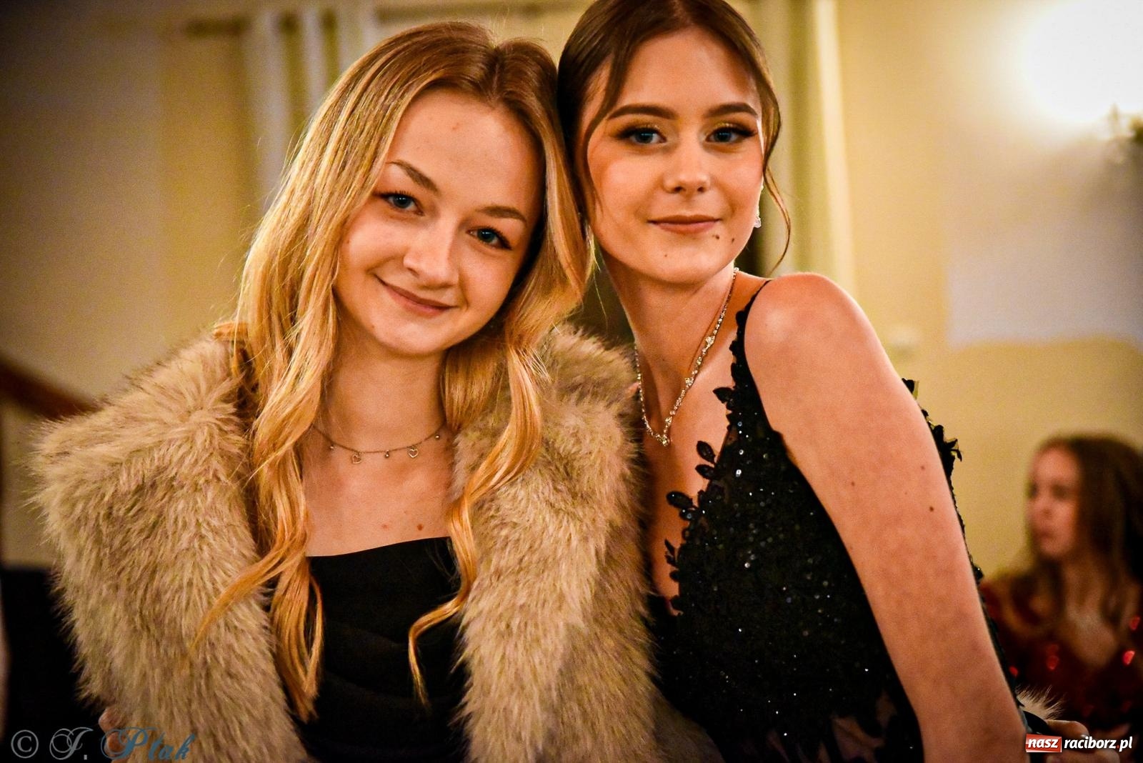 Zdjęcie w galerii na portalu naszraciborz.pl: Poloneza czas zacząć! Studniówka ZSOMS w Raciborzu [FOTO i WIDEO] wiadomości z regionu