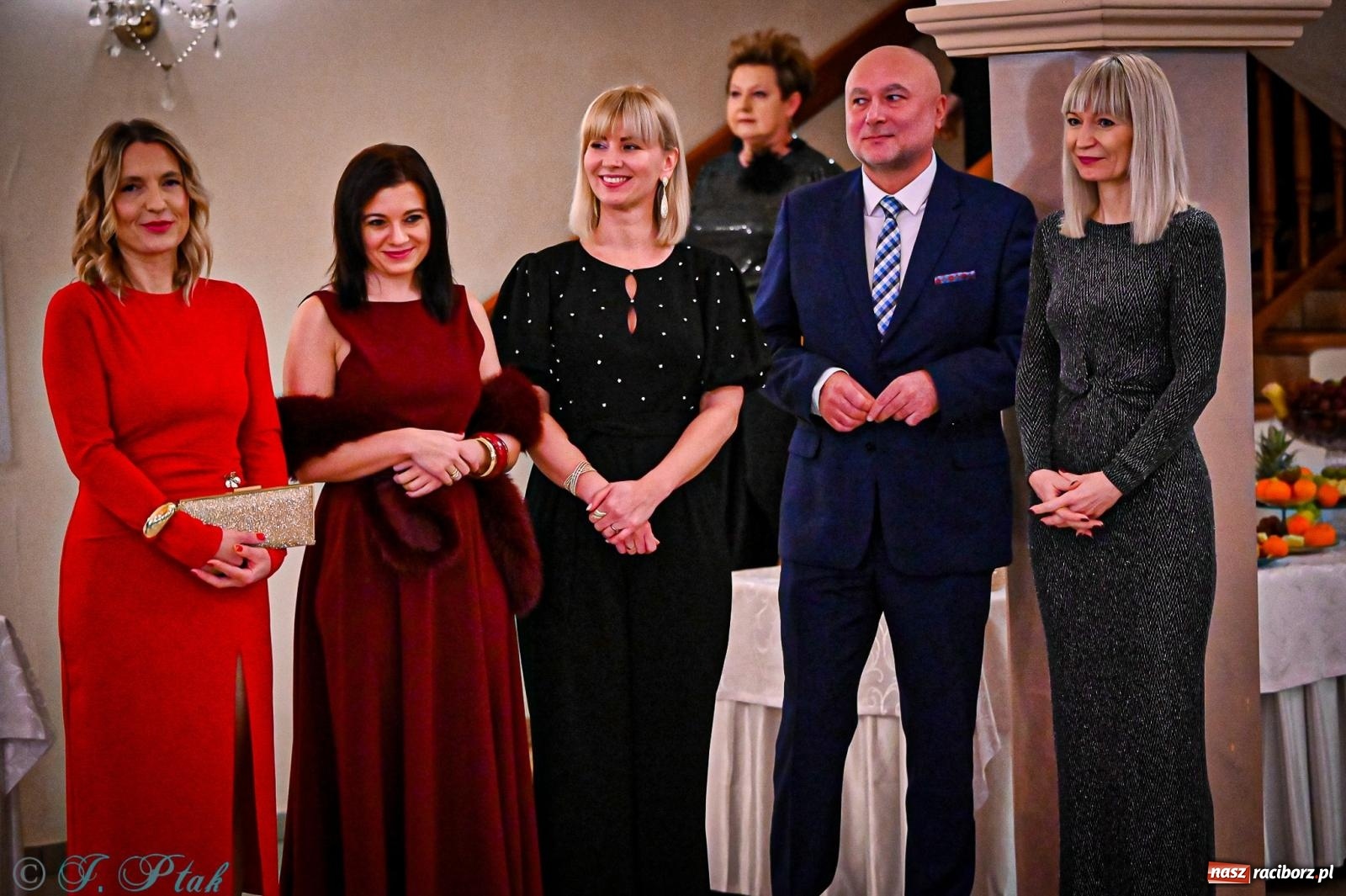 Zdjęcie w galerii na portalu naszraciborz.pl: Poloneza czas zacząć! Studniówka ZSOMS w Raciborzu [FOTO i WIDEO] wiadomości z regionu