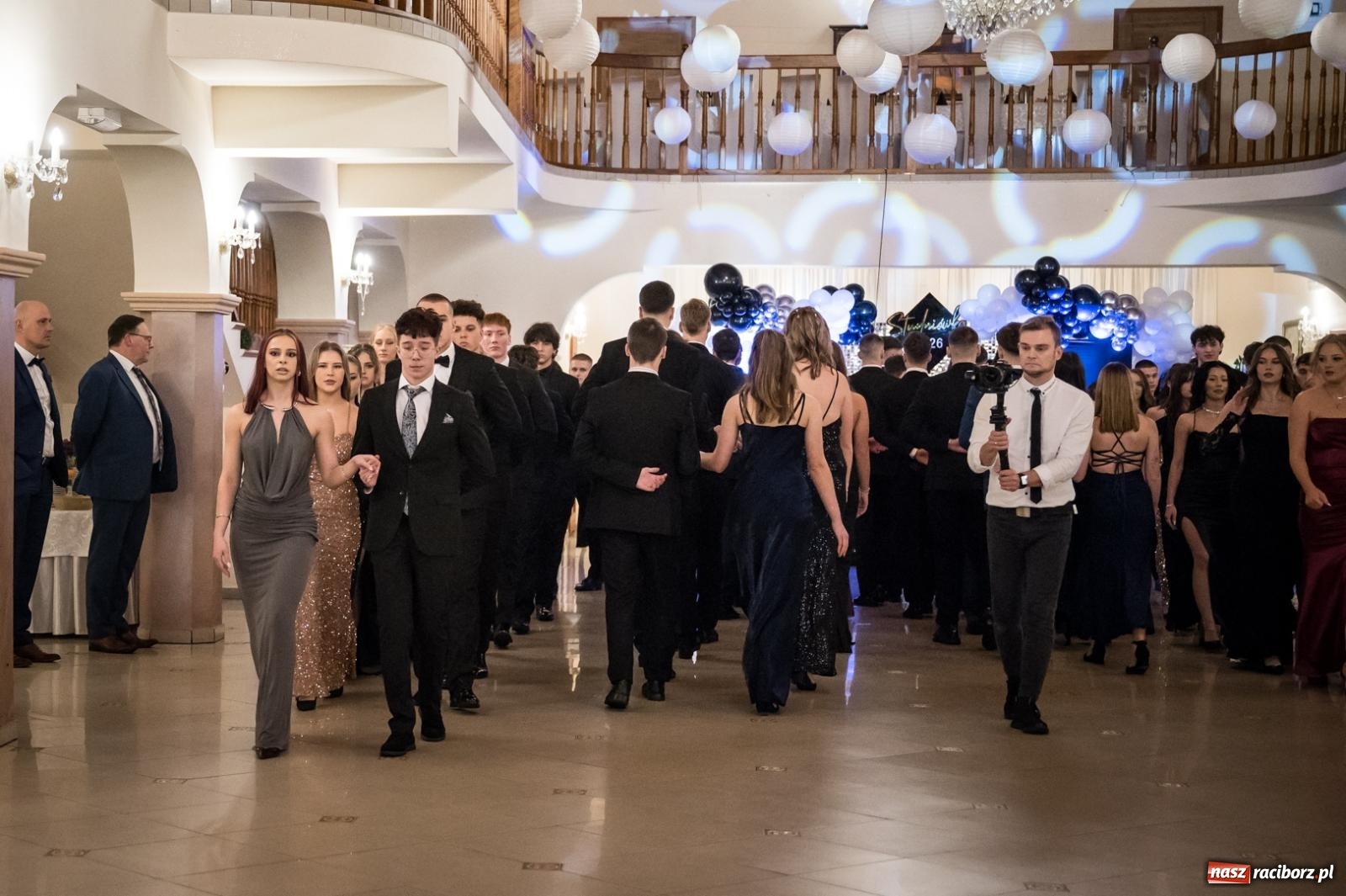 Zdjęcie w galerii na portalu naszraciborz.pl: Zdjęcia na bis. Sportowo-mundurowa studniówka ZSOMS [FOTO i WIDEO] wiadomości z regionu