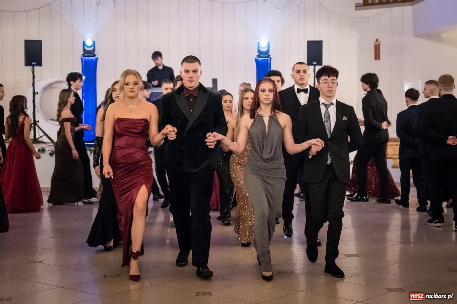 Zdjęcie w galerii na portalu naszraciborz.pl: Zdjęcia na bis. Sportowo-mundurowa studniówka ZSOMS [FOTO i WIDEO] wiadomości z regionu