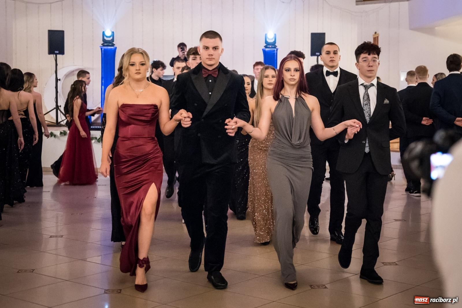 Zdjęcie w galerii na portalu naszraciborz.pl: Zdjęcia na bis. Sportowo-mundurowa studniówka ZSOMS [FOTO i WIDEO] wiadomości z regionu