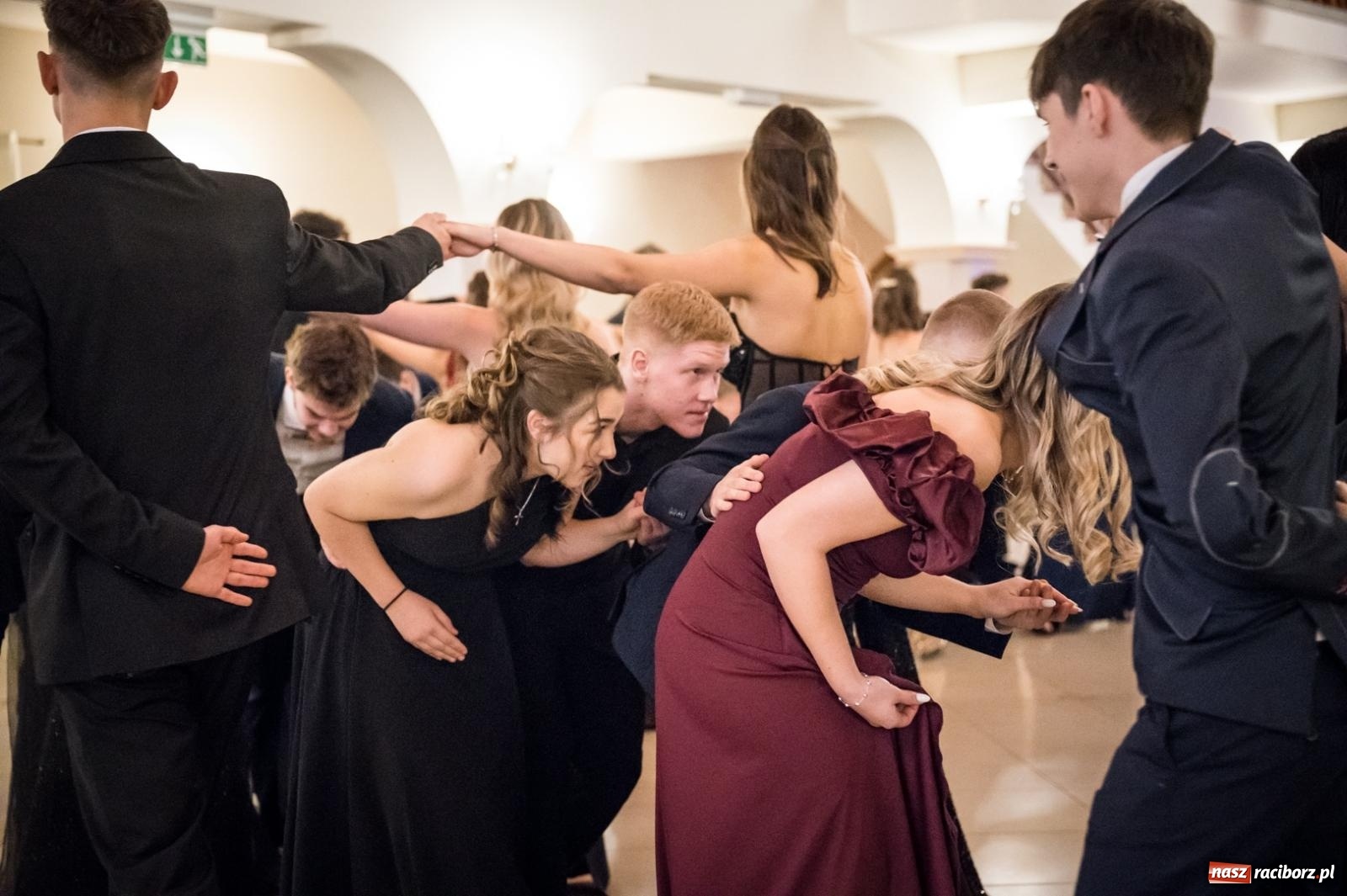 Zdjęcie w galerii na portalu naszraciborz.pl: Zdjęcia na bis. Sportowo-mundurowa studniówka ZSOMS [FOTO i WIDEO] wiadomości z regionu