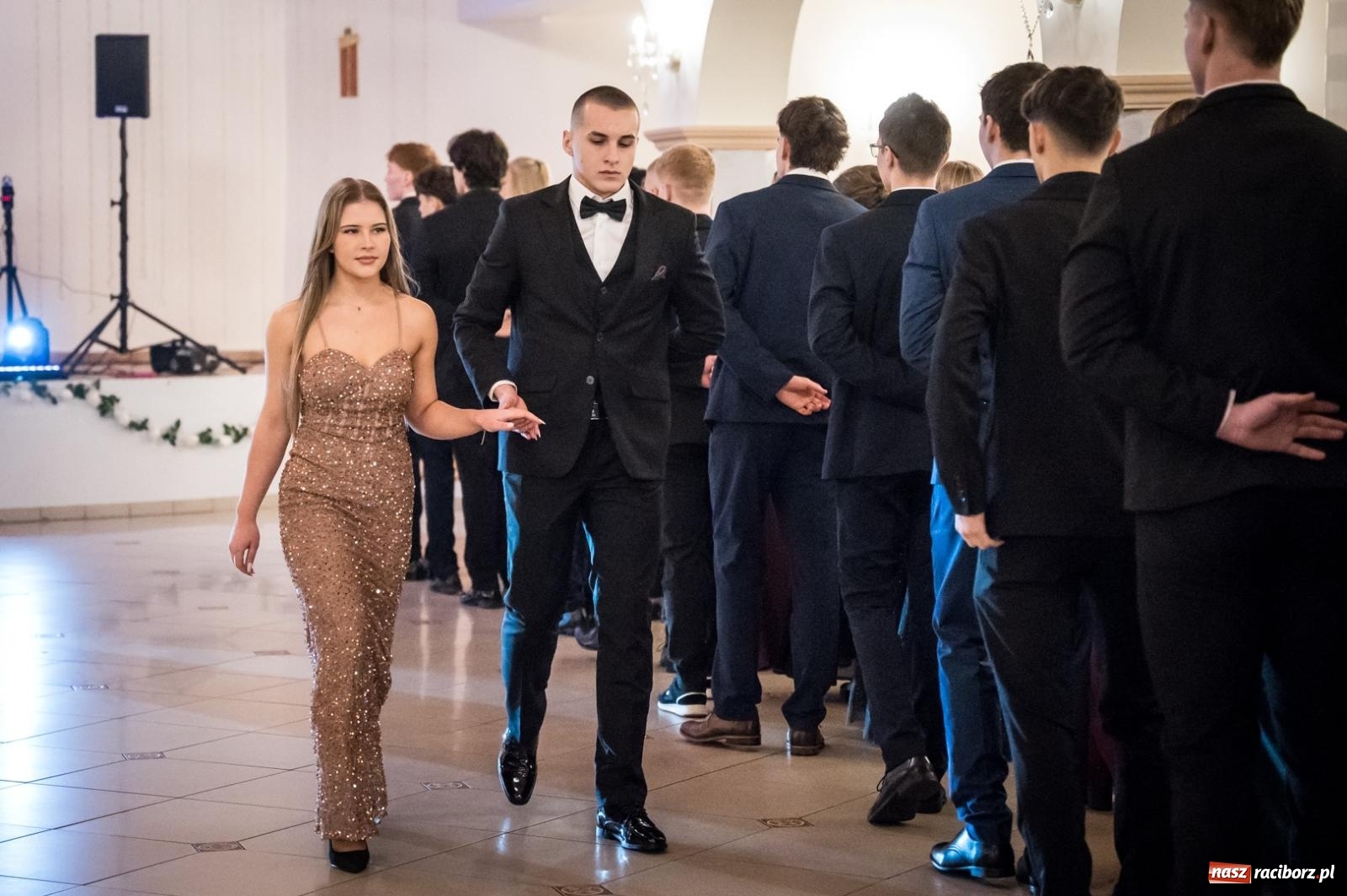 Zdjęcie w galerii na portalu naszraciborz.pl: Zdjęcia na bis. Sportowo-mundurowa studniówka ZSOMS [FOTO i WIDEO] wiadomości z regionu