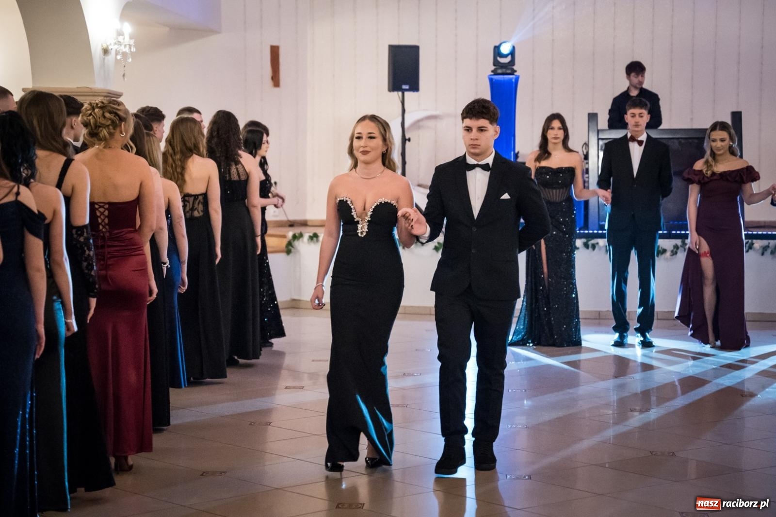 Zdjęcie w galerii na portalu naszraciborz.pl: Zdjęcia na bis. Sportowo-mundurowa studniówka ZSOMS [FOTO i WIDEO] wiadomości z regionu