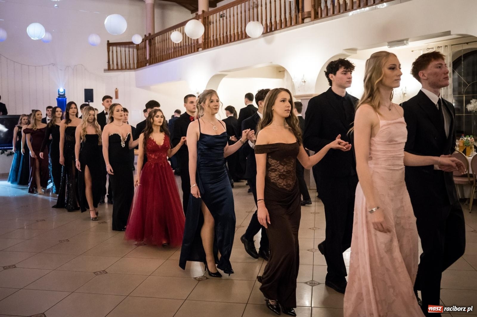 Zdjęcie w galerii na portalu naszraciborz.pl: Zdjęcia na bis. Sportowo-mundurowa studniówka ZSOMS [FOTO i WIDEO] wiadomości z regionu