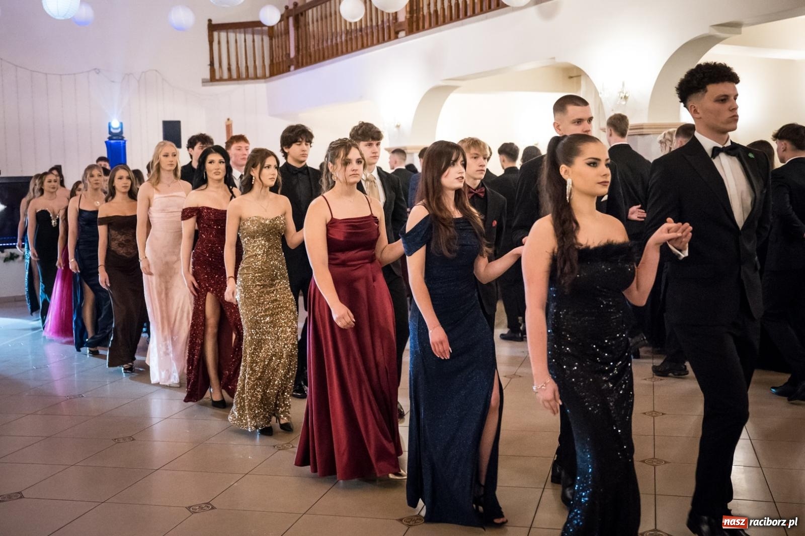 Zdjęcie w galerii na portalu naszraciborz.pl: Zdjęcia na bis. Sportowo-mundurowa studniówka ZSOMS [FOTO i WIDEO] wiadomości z regionu