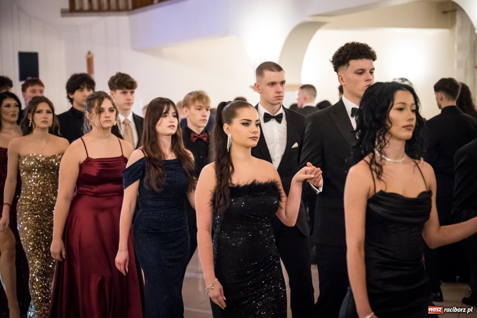 Zdjęcie w galerii na portalu naszraciborz.pl: Zdjęcia na bis. Sportowo-mundurowa studniówka ZSOMS [FOTO i WIDEO] wiadomości z regionu