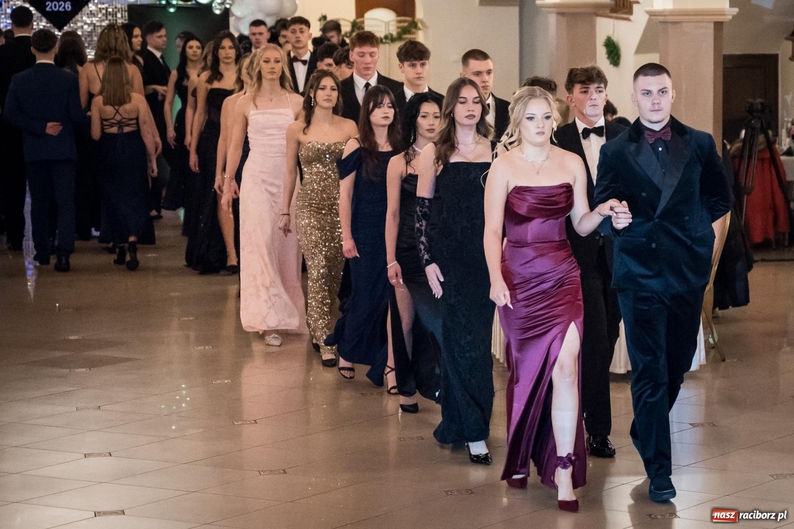 Zdjęcie w galerii na portalu naszraciborz.pl: Zdjęcia na bis. Sportowo-mundurowa studniówka ZSOMS [FOTO i WIDEO] wiadomości z regionu