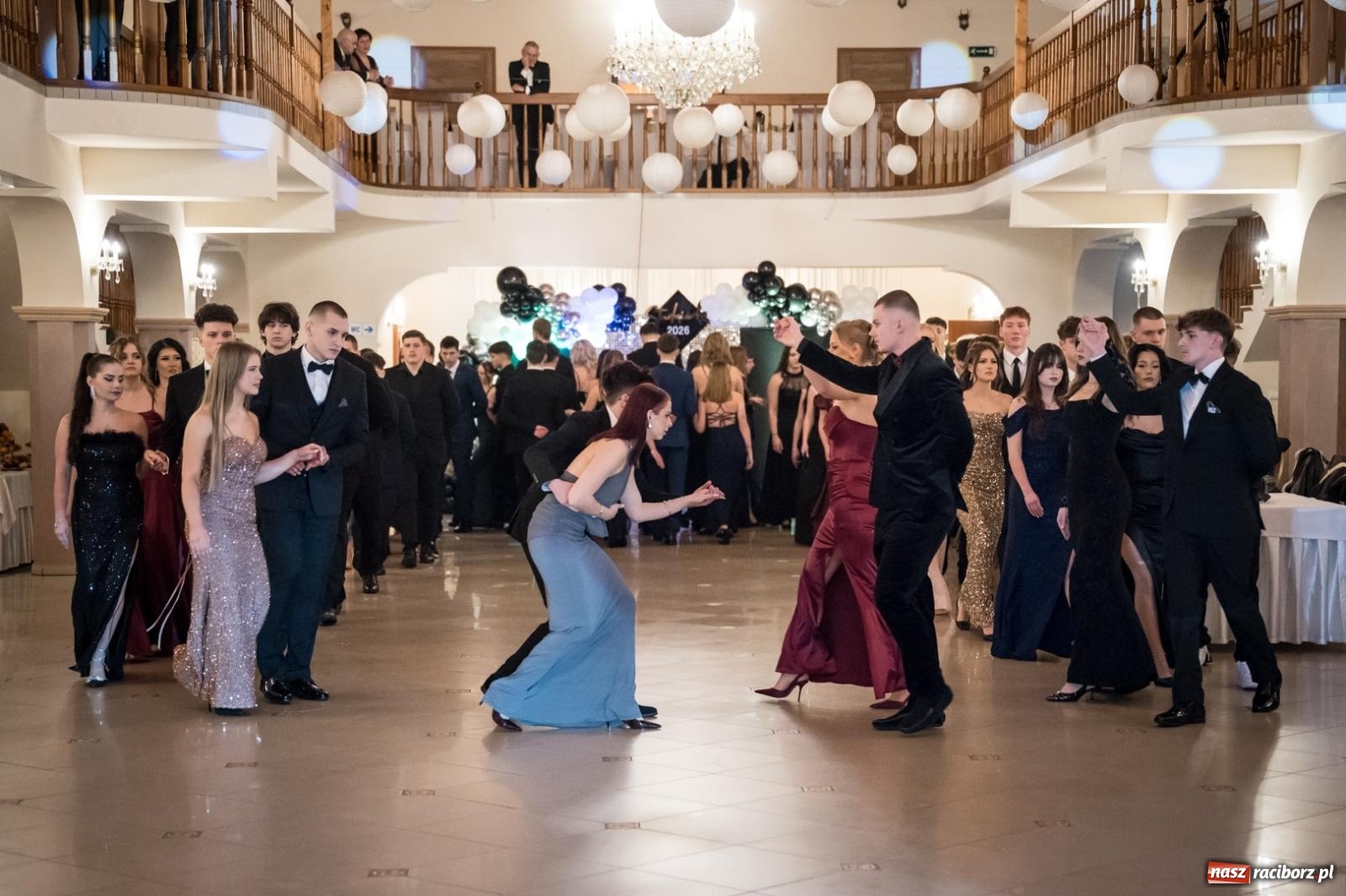 Zdjęcie w galerii na portalu naszraciborz.pl: Zdjęcia na bis. Sportowo-mundurowa studniówka ZSOMS [FOTO i WIDEO] wiadomości z regionu