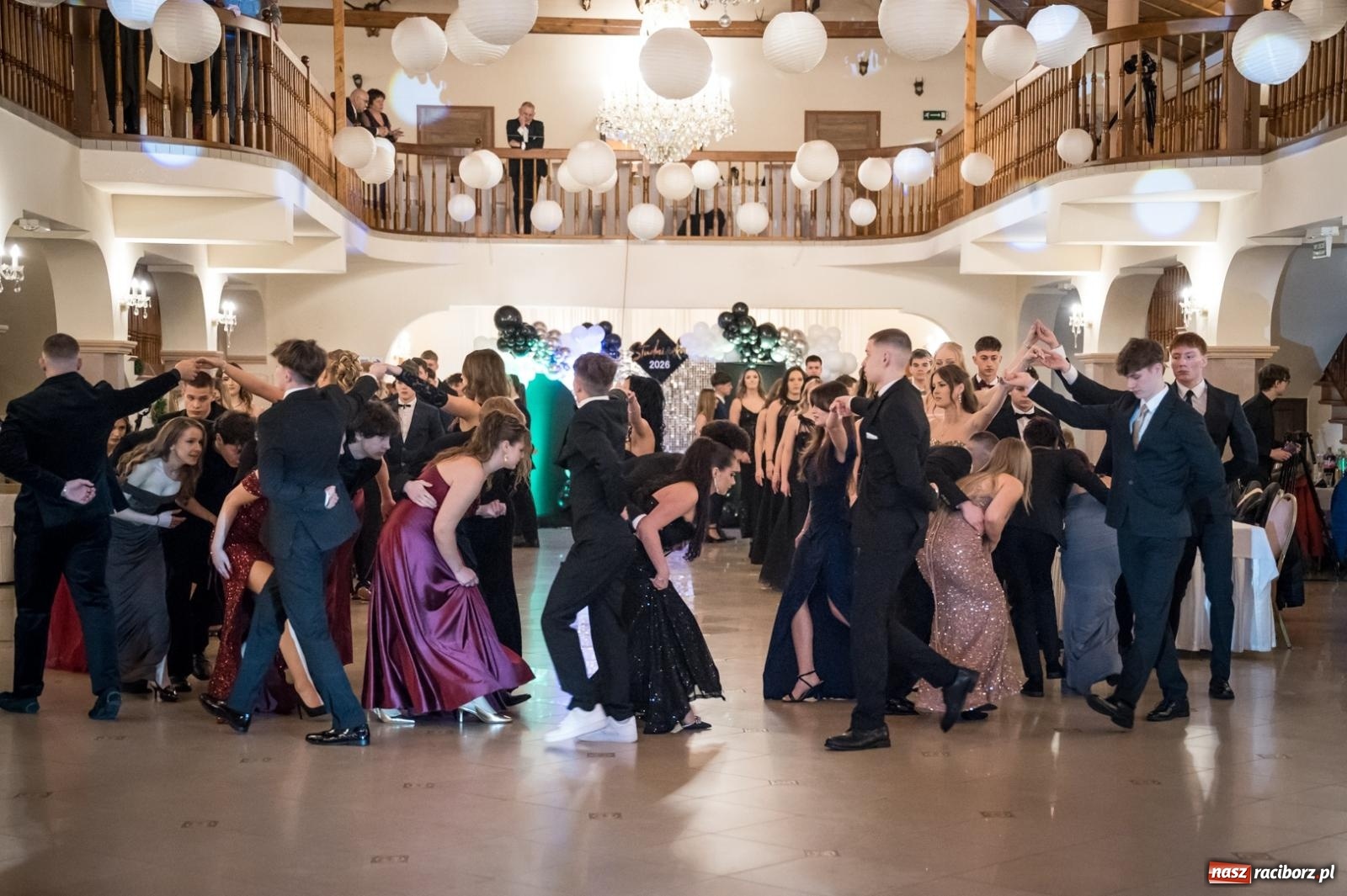 Zdjęcie w galerii na portalu naszraciborz.pl: Zdjęcia na bis. Sportowo-mundurowa studniówka ZSOMS [FOTO i WIDEO] wiadomości z regionu