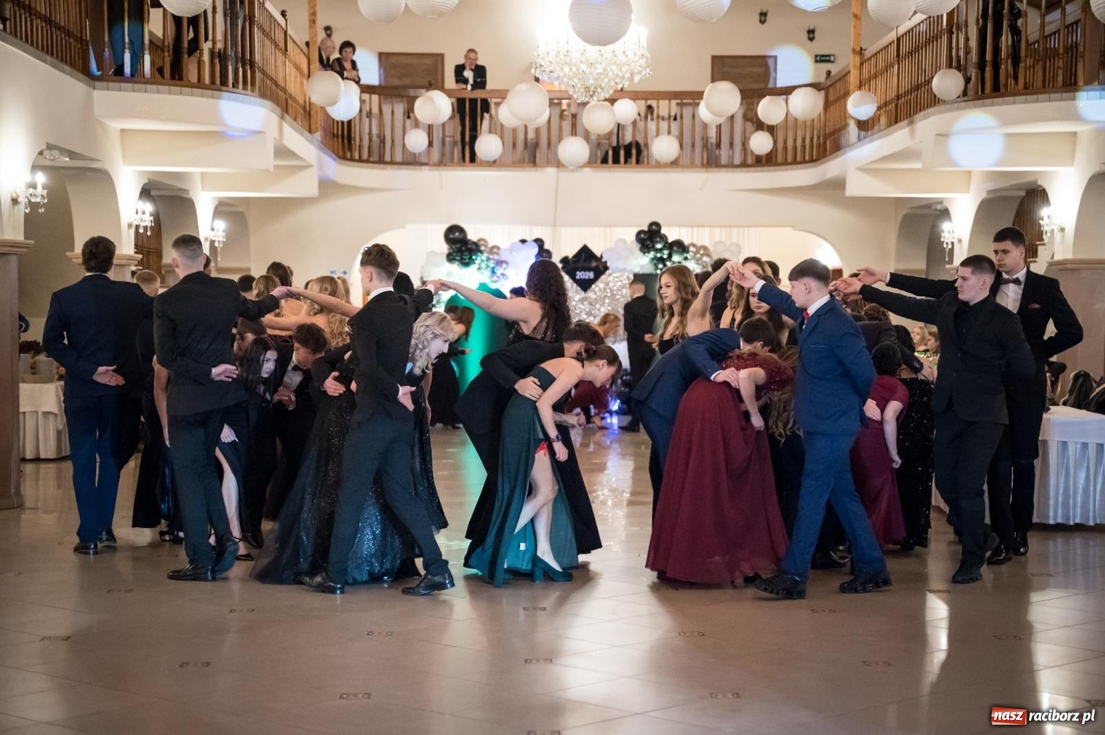 Zdjęcie w galerii na portalu naszraciborz.pl: Zdjęcia na bis. Sportowo-mundurowa studniówka ZSOMS [FOTO i WIDEO] wiadomości z regionu