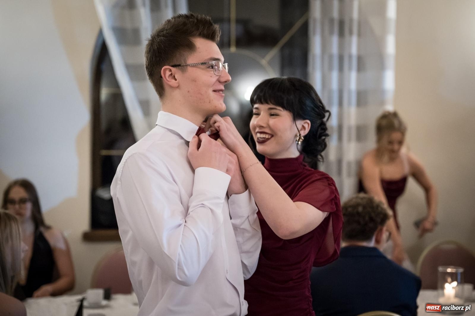 Zdjęcie w galerii na portalu naszraciborz.pl: Zdjęcia na bis. Sportowo-mundurowa studniówka ZSOMS [FOTO i WIDEO] wiadomości z regionu