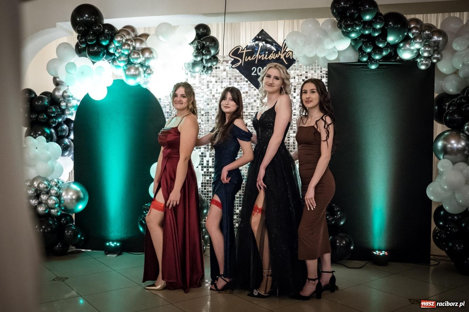 Zdjęcie w galerii na portalu naszraciborz.pl: Zdjęcia na bis. Sportowo-mundurowa studniówka ZSOMS [FOTO i WIDEO] wiadomości z regionu