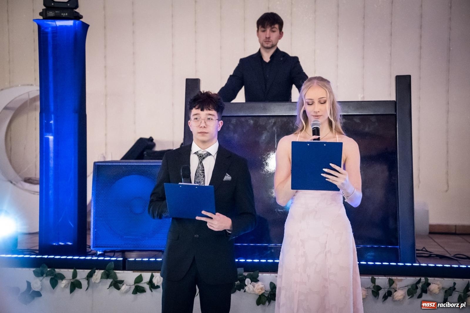 Zdjęcie w galerii na portalu naszraciborz.pl: Zdjęcia na bis. Sportowo-mundurowa studniówka ZSOMS [FOTO i WIDEO] wiadomości z regionu