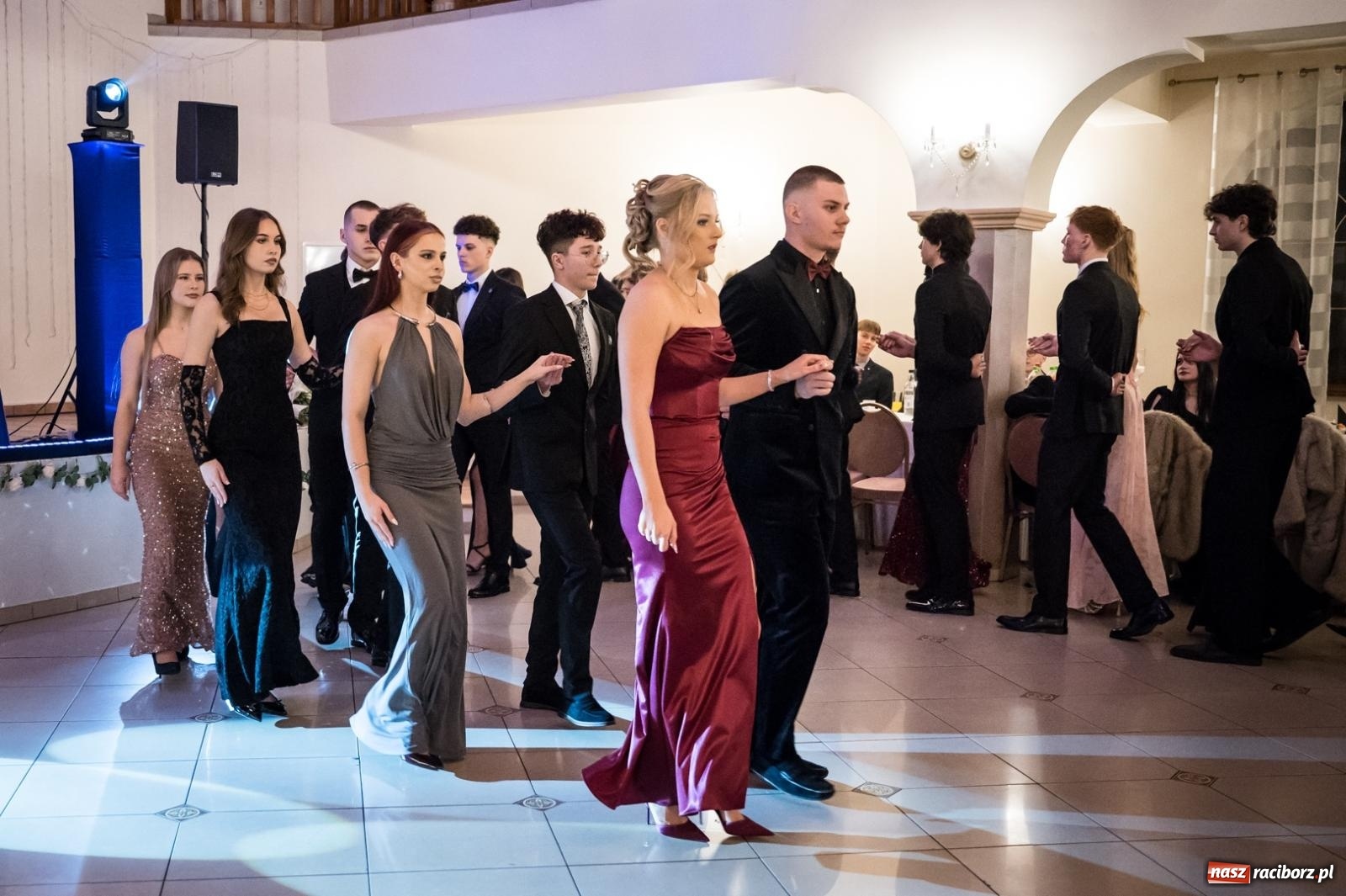 Zdjęcie w galerii na portalu naszraciborz.pl: Zdjęcia na bis. Sportowo-mundurowa studniówka ZSOMS [FOTO i WIDEO] wiadomości z regionu