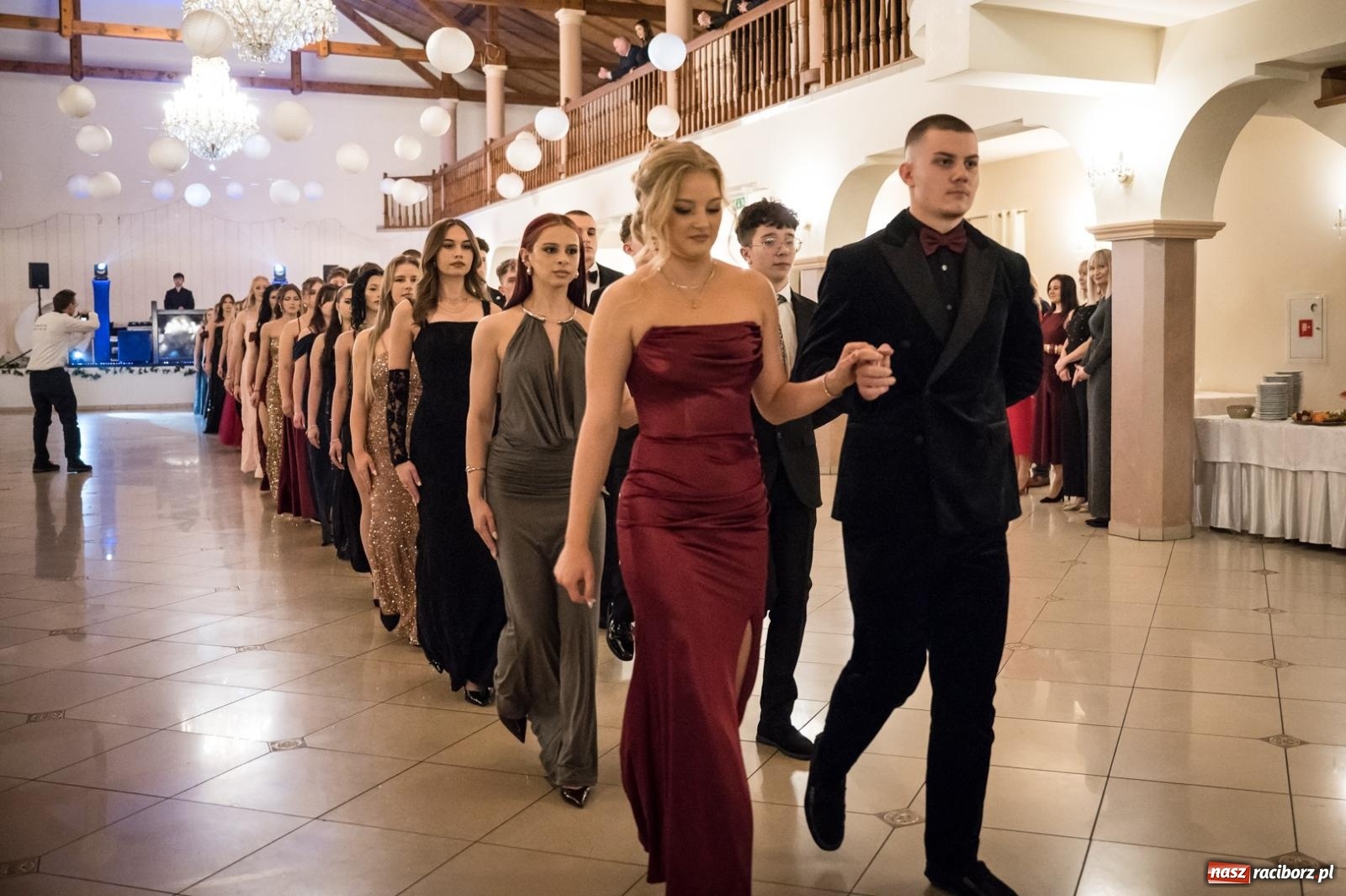 Zdjęcie w galerii na portalu naszraciborz.pl: Zdjęcia na bis. Sportowo-mundurowa studniówka ZSOMS [FOTO i WIDEO] wiadomości z regionu