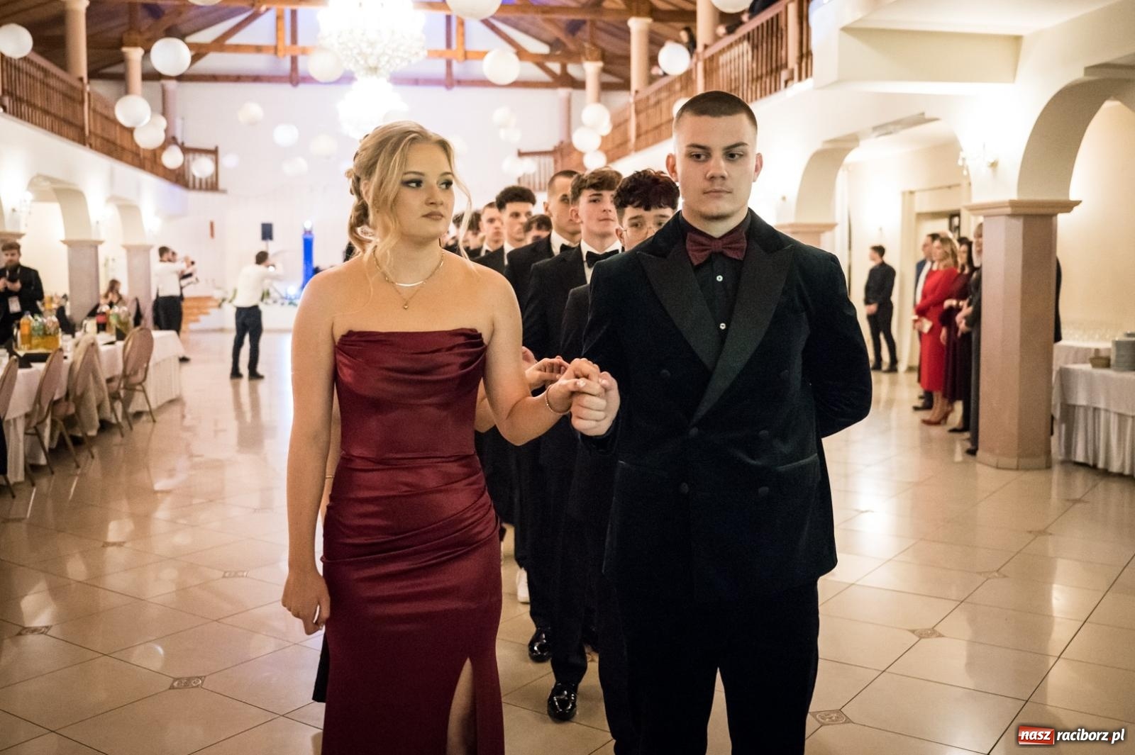 Zdjęcie w galerii na portalu naszraciborz.pl: Zdjęcia na bis. Sportowo-mundurowa studniówka ZSOMS [FOTO i WIDEO] wiadomości z regionu