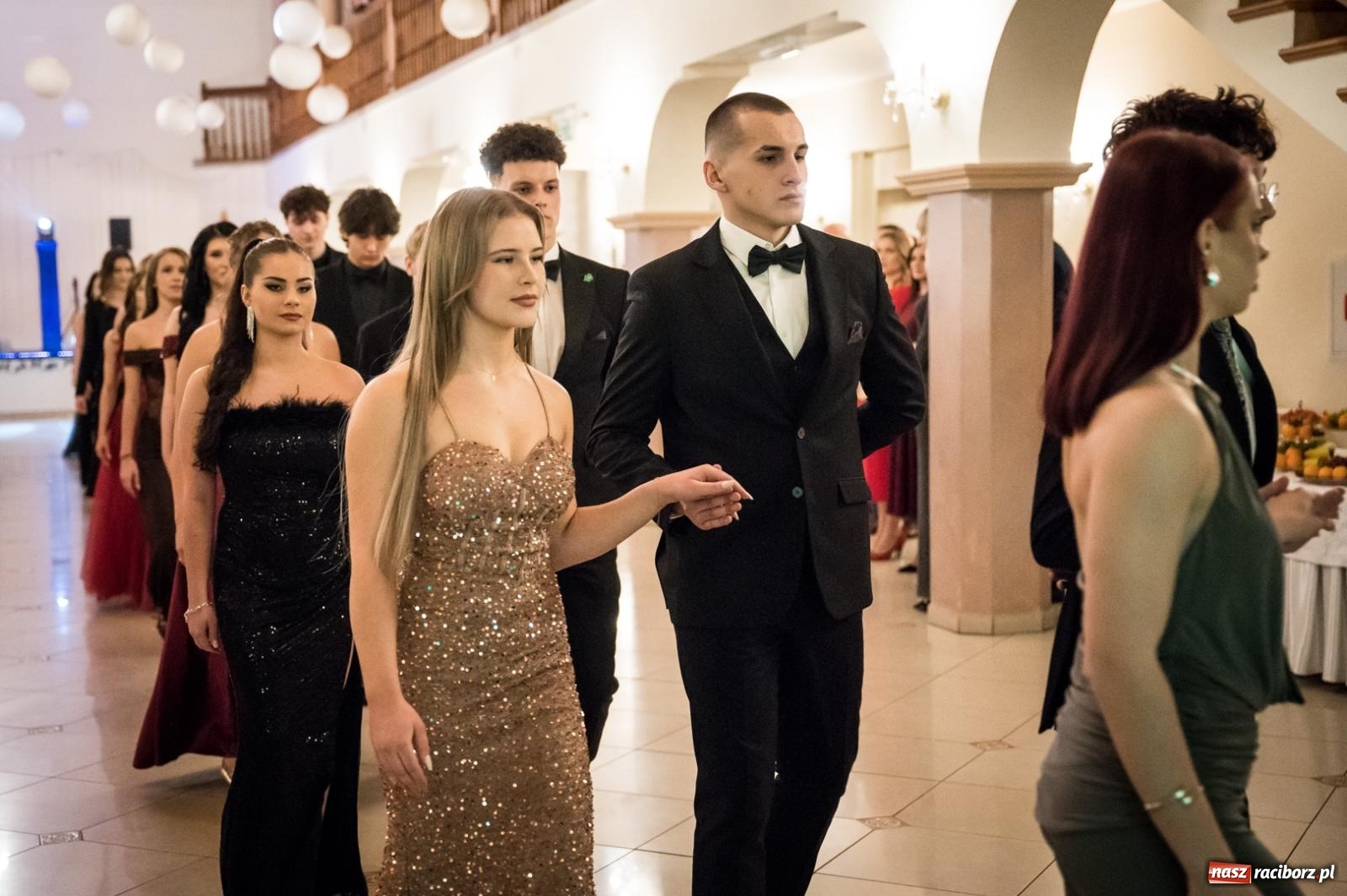 Zdjęcie w galerii na portalu naszraciborz.pl: Zdjęcia na bis. Sportowo-mundurowa studniówka ZSOMS [FOTO i WIDEO] wiadomości z regionu