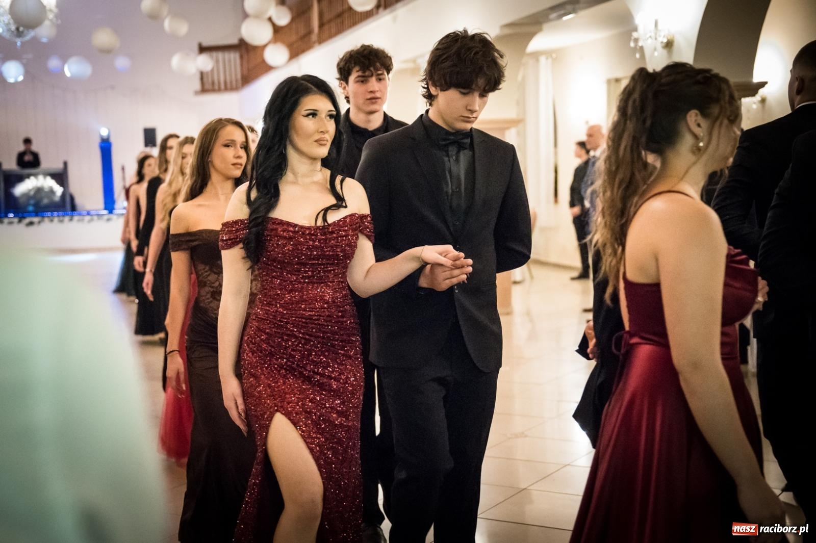 Zdjęcie w galerii na portalu naszraciborz.pl: Zdjęcia na bis. Sportowo-mundurowa studniówka ZSOMS [FOTO i WIDEO] wiadomości z regionu