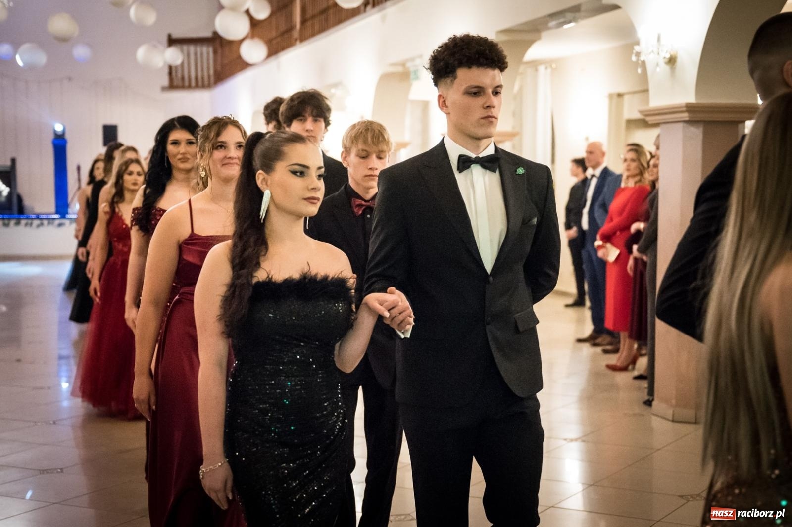 Zdjęcie w galerii na portalu naszraciborz.pl: Zdjęcia na bis. Sportowo-mundurowa studniówka ZSOMS [FOTO i WIDEO] wiadomości z regionu