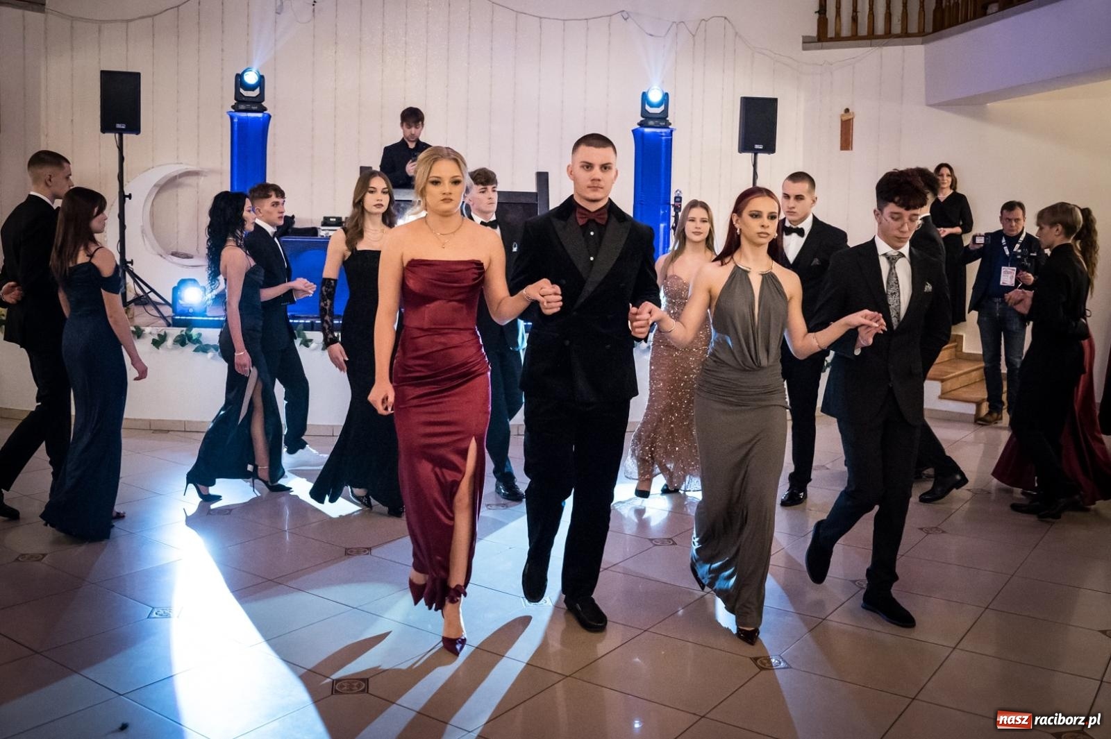 Zdjęcie w galerii na portalu naszraciborz.pl: Zdjęcia na bis. Sportowo-mundurowa studniówka ZSOMS [FOTO i WIDEO] wiadomości z regionu