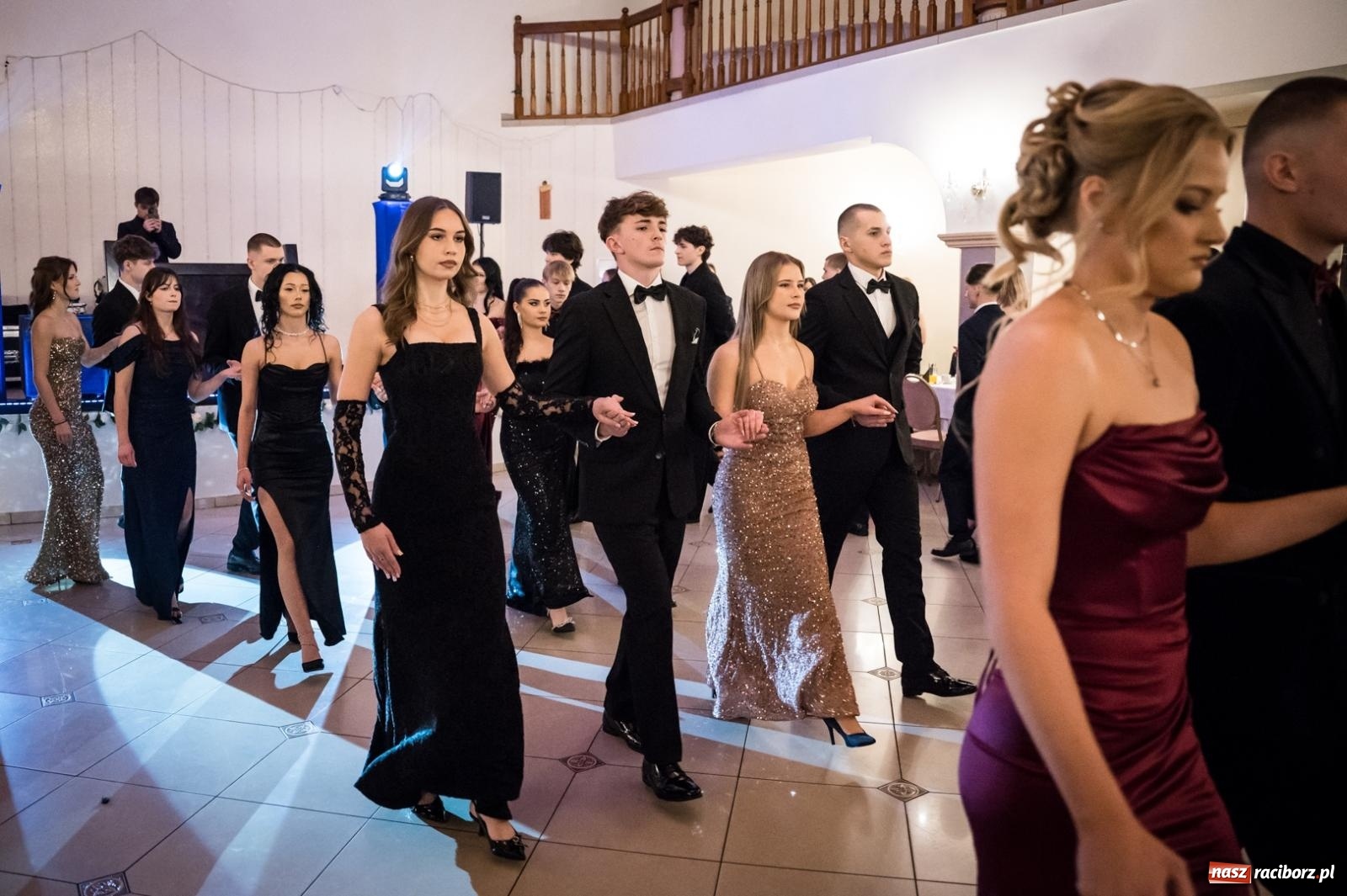 Zdjęcie w galerii na portalu naszraciborz.pl: Zdjęcia na bis. Sportowo-mundurowa studniówka ZSOMS [FOTO i WIDEO] wiadomości z regionu