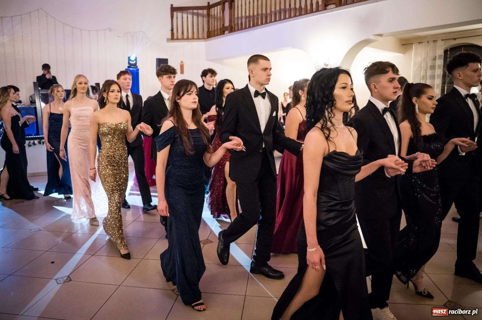 Zdjęcie w galerii na portalu naszraciborz.pl: Zdjęcia na bis. Sportowo-mundurowa studniówka ZSOMS [FOTO i WIDEO] wiadomości z regionu