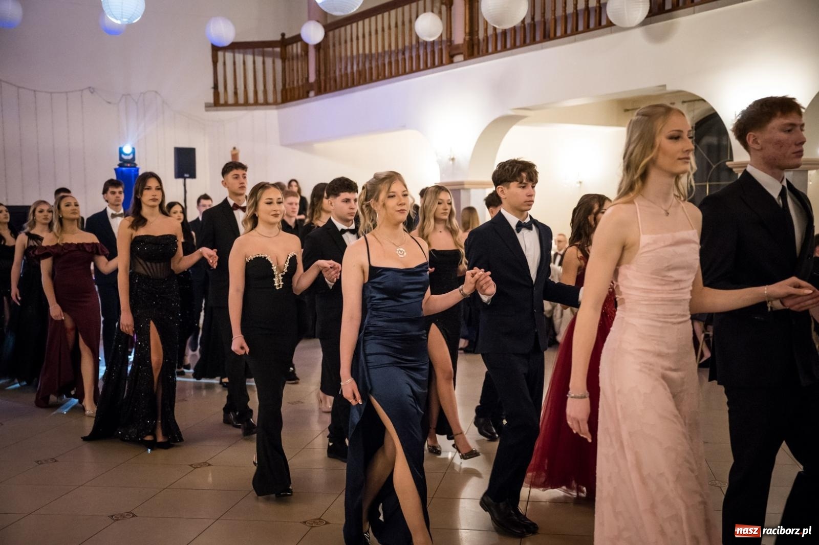 Zdjęcie w galerii na portalu naszraciborz.pl: Zdjęcia na bis. Sportowo-mundurowa studniówka ZSOMS [FOTO i WIDEO] wiadomości z regionu