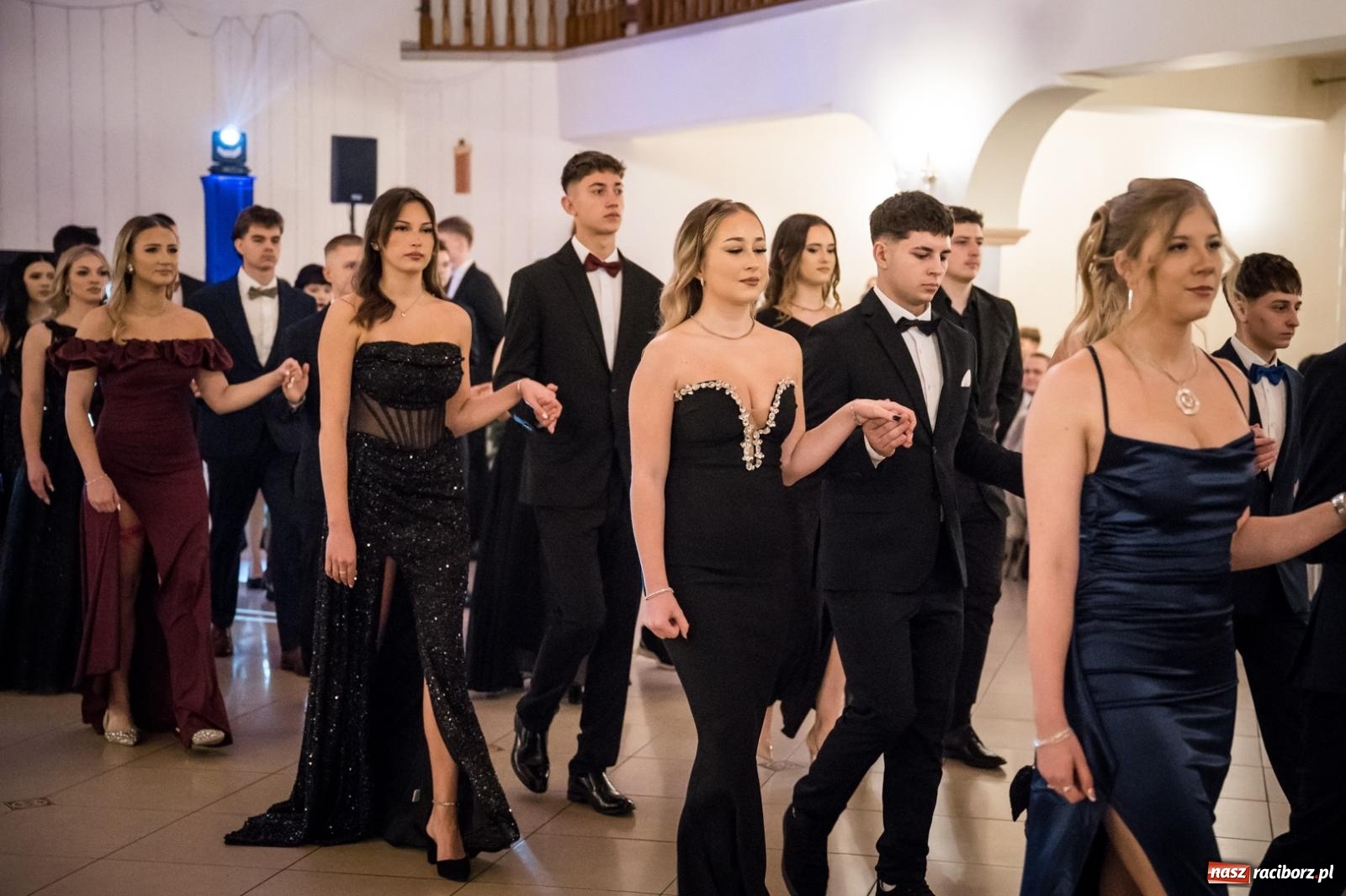 Zdjęcie w galerii na portalu naszraciborz.pl: Zdjęcia na bis. Sportowo-mundurowa studniówka ZSOMS [FOTO i WIDEO] wiadomości z regionu