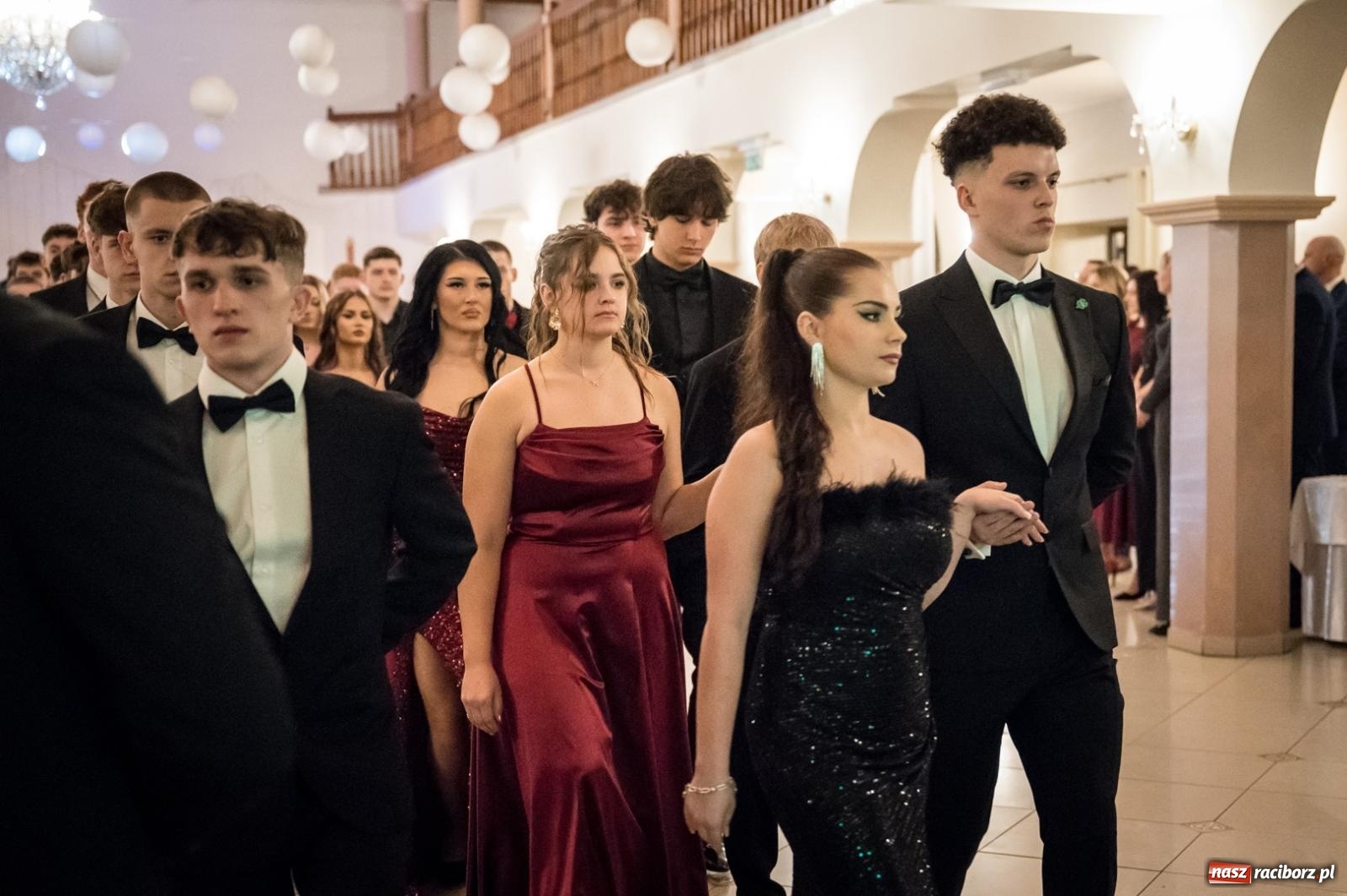 Zdjęcie w galerii na portalu naszraciborz.pl: Zdjęcia na bis. Sportowo-mundurowa studniówka ZSOMS [FOTO i WIDEO] wiadomości z regionu