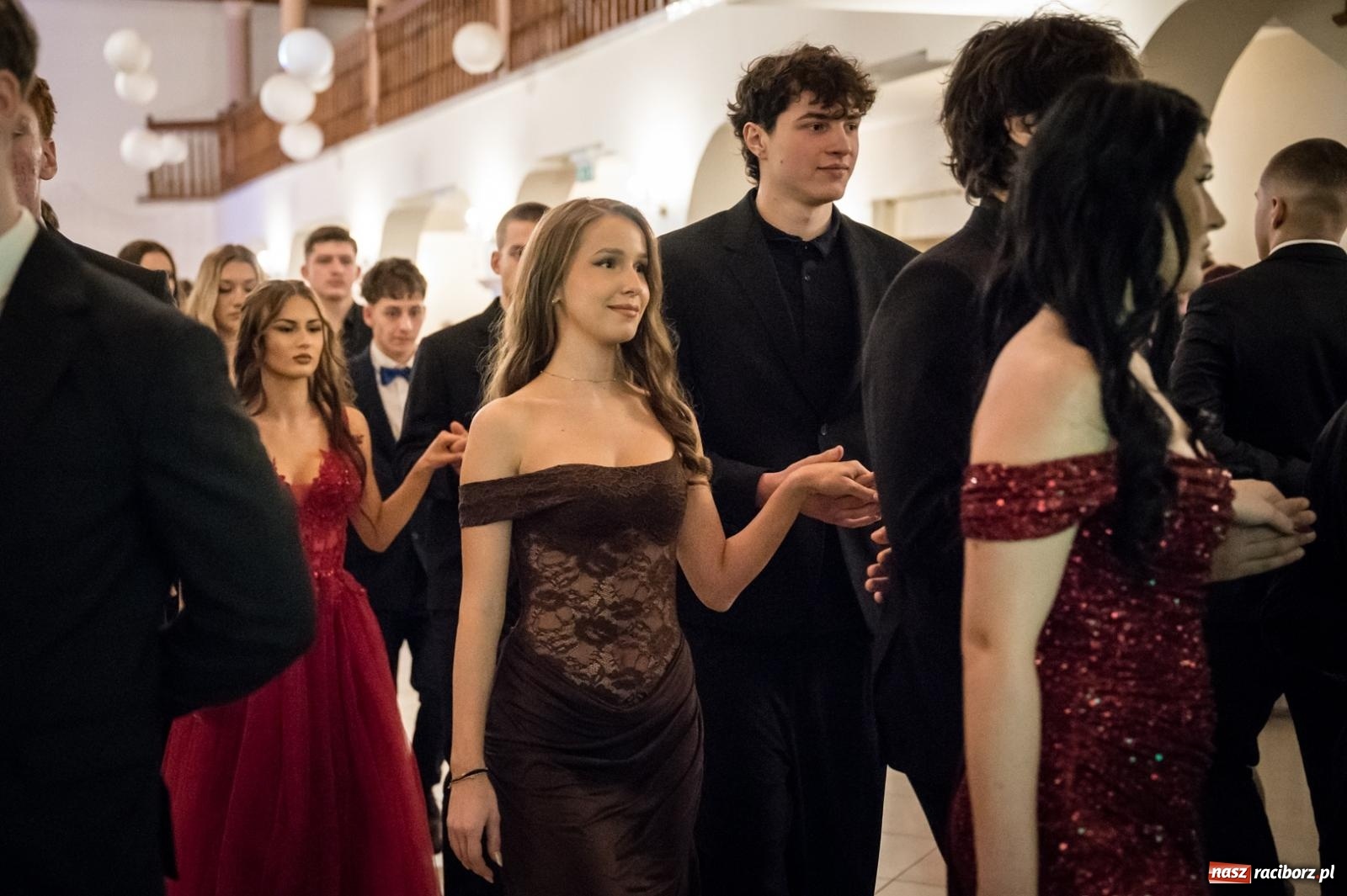 Zdjęcie w galerii na portalu naszraciborz.pl: Zdjęcia na bis. Sportowo-mundurowa studniówka ZSOMS [FOTO i WIDEO] wiadomości z regionu