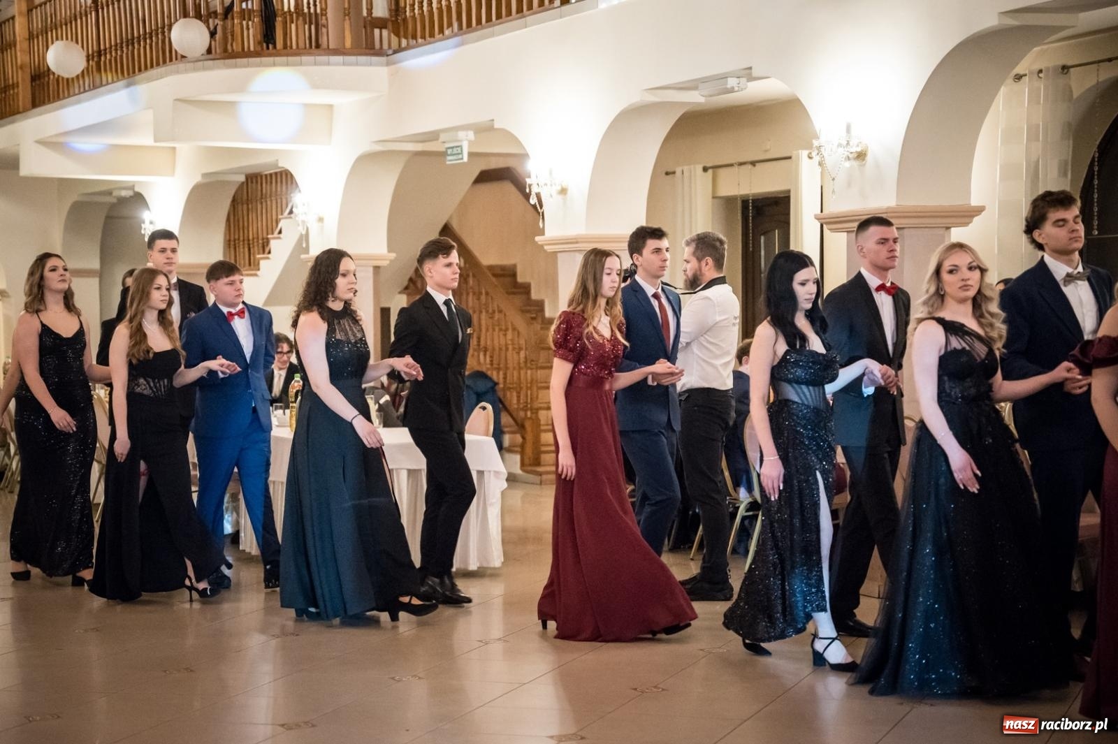 Zdjęcie w galerii na portalu naszraciborz.pl: Zdjęcia na bis. Sportowo-mundurowa studniówka ZSOMS [FOTO i WIDEO] wiadomości z regionu