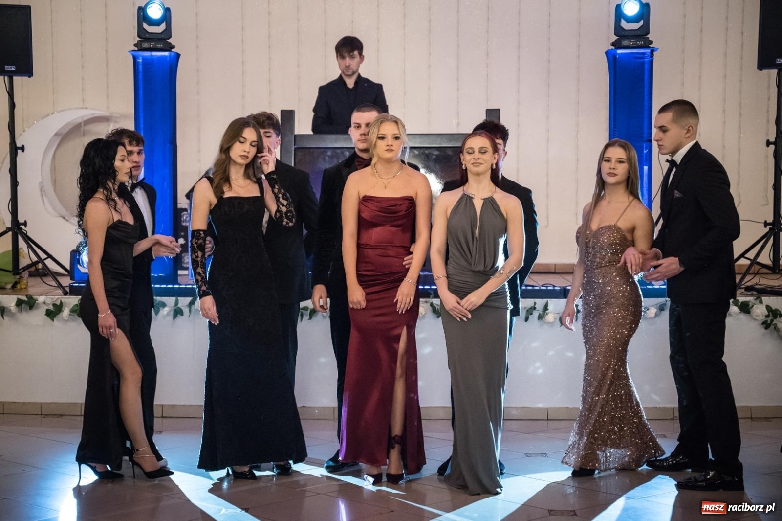 Zdjęcie w galerii na portalu naszraciborz.pl: Zdjęcia na bis. Sportowo-mundurowa studniówka ZSOMS [FOTO i WIDEO] wiadomości z regionu