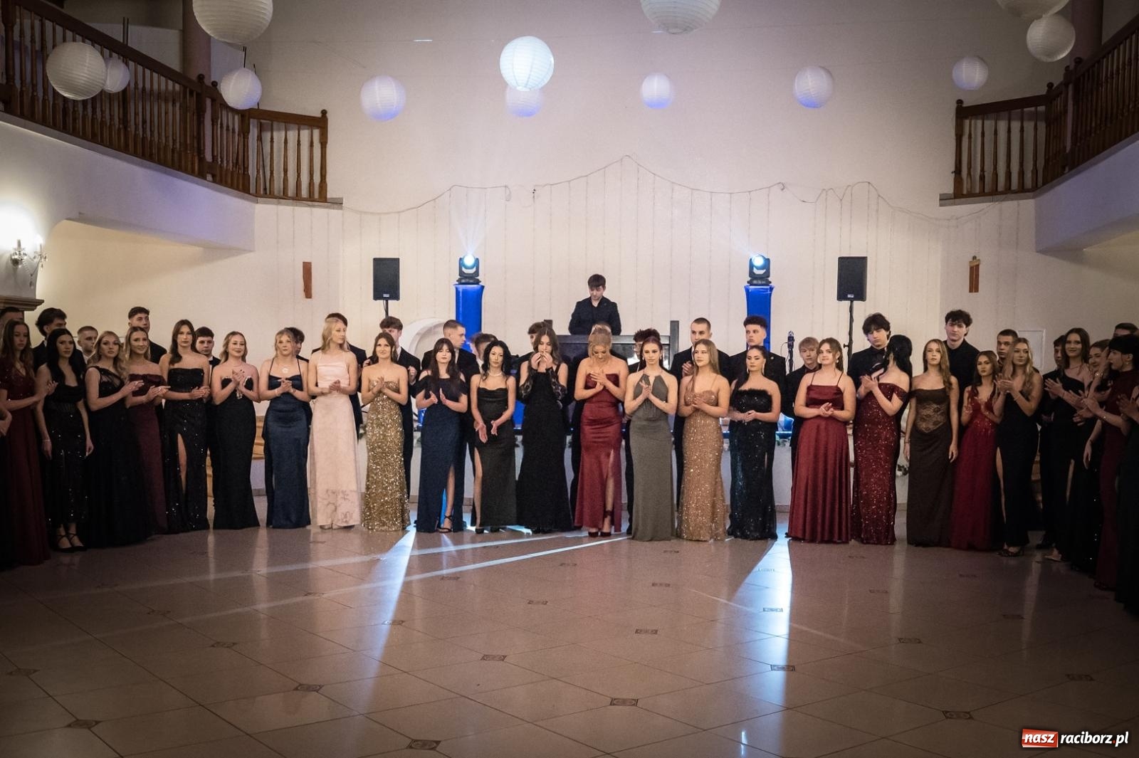 Zdjęcie w galerii na portalu naszraciborz.pl: Zdjęcia na bis. Sportowo-mundurowa studniówka ZSOMS [FOTO i WIDEO] wiadomości z regionu