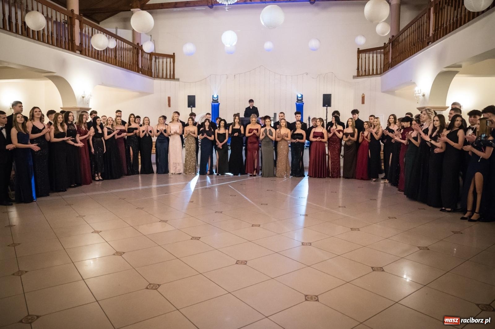 Zdjęcie w galerii na portalu naszraciborz.pl: Zdjęcia na bis. Sportowo-mundurowa studniówka ZSOMS [FOTO i WIDEO] wiadomości z regionu