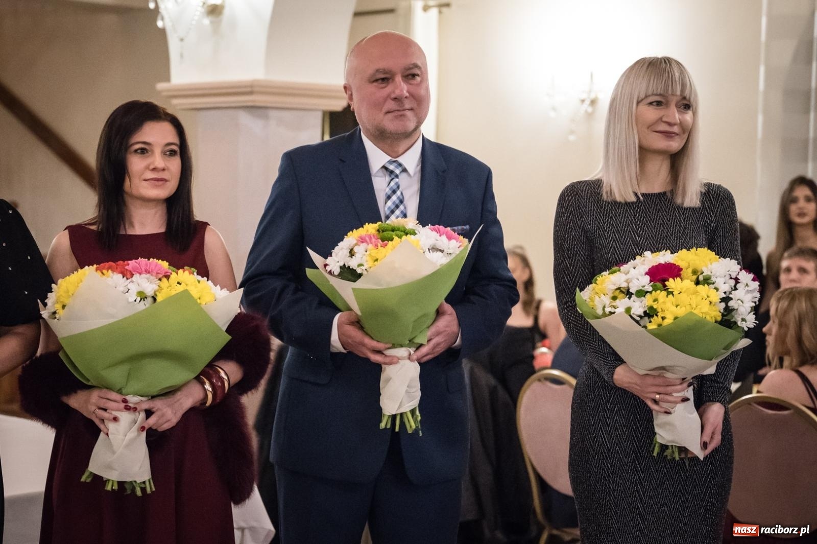 Zdjęcie w galerii na portalu naszraciborz.pl: Zdjęcia na bis. Sportowo-mundurowa studniówka ZSOMS [FOTO i WIDEO] wiadomości z regionu