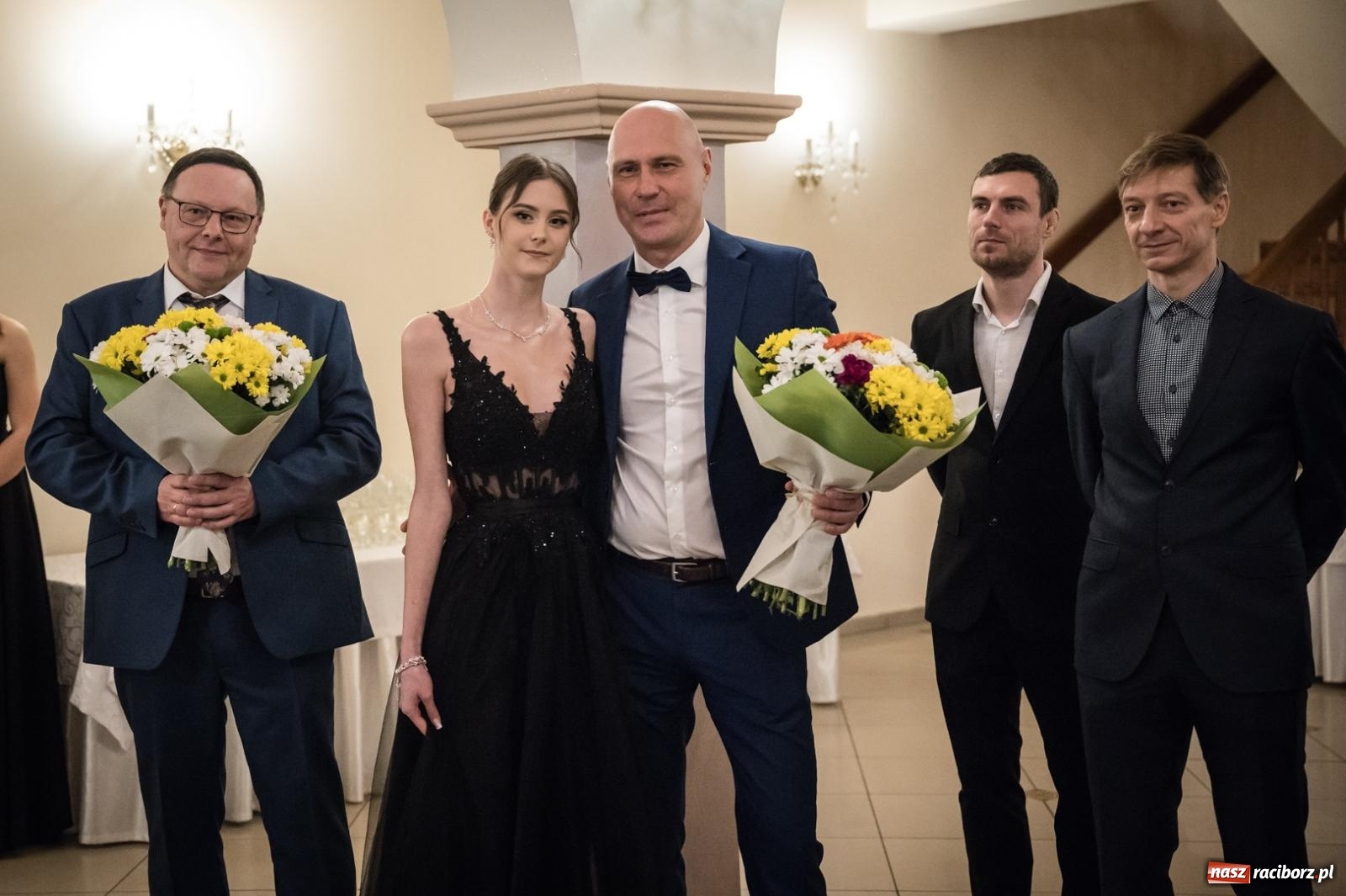 Zdjęcie w galerii na portalu naszraciborz.pl: Zdjęcia na bis. Sportowo-mundurowa studniówka ZSOMS [FOTO i WIDEO] wiadomości z regionu