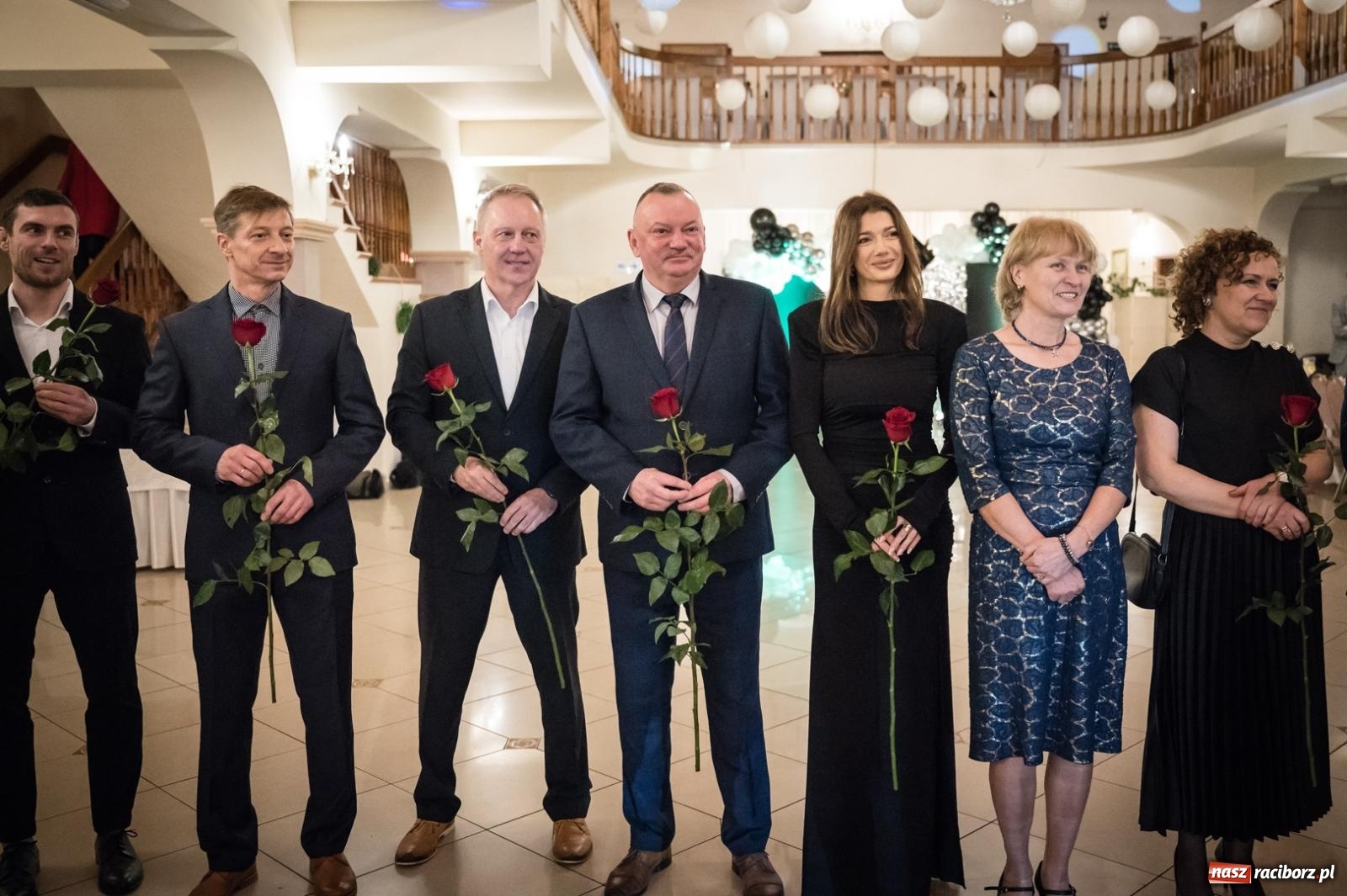 Zdjęcie w galerii na portalu naszraciborz.pl: Zdjęcia na bis. Sportowo-mundurowa studniówka ZSOMS [FOTO i WIDEO] wiadomości z regionu