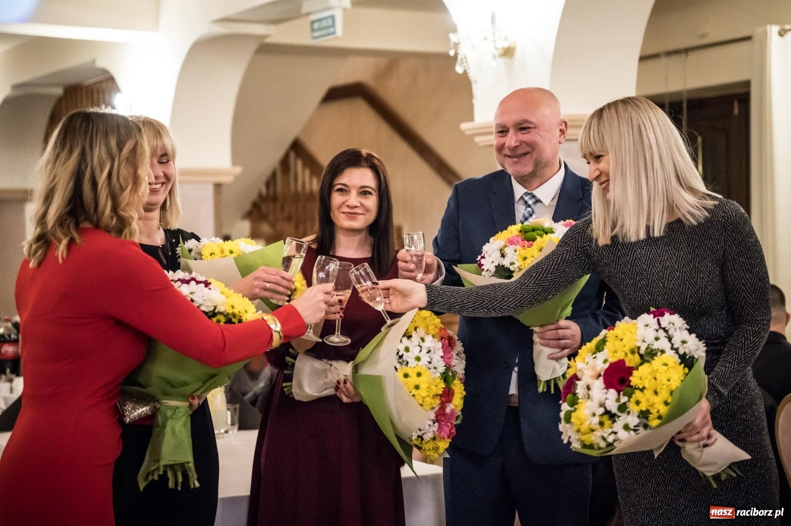 Zdjęcie w galerii na portalu naszraciborz.pl: Zdjęcia na bis. Sportowo-mundurowa studniówka ZSOMS [FOTO i WIDEO] wiadomości z regionu