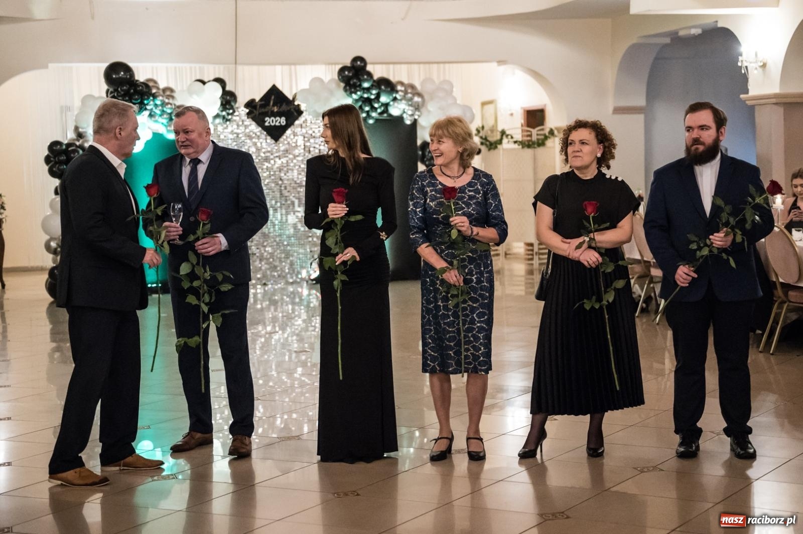 Zdjęcie w galerii na portalu naszraciborz.pl: Zdjęcia na bis. Sportowo-mundurowa studniówka ZSOMS [FOTO i WIDEO] wiadomości z regionu