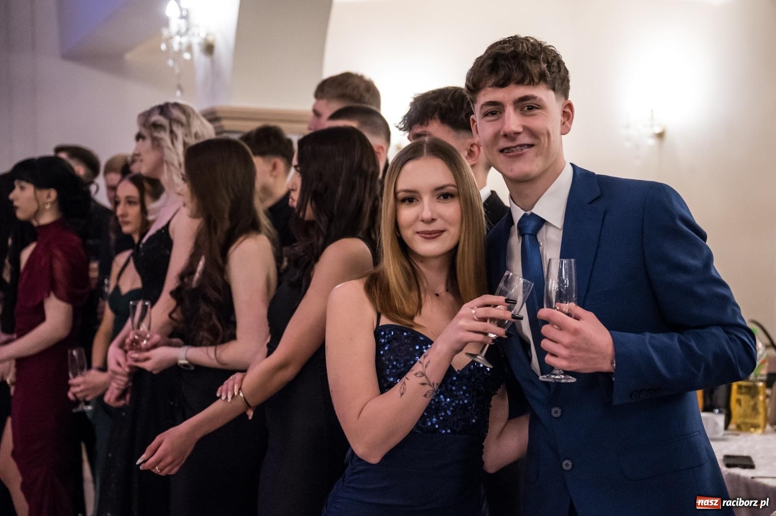 Zdjęcie w galerii na portalu naszraciborz.pl: Zdjęcia na bis. Sportowo-mundurowa studniówka ZSOMS [FOTO i WIDEO] wiadomości z regionu