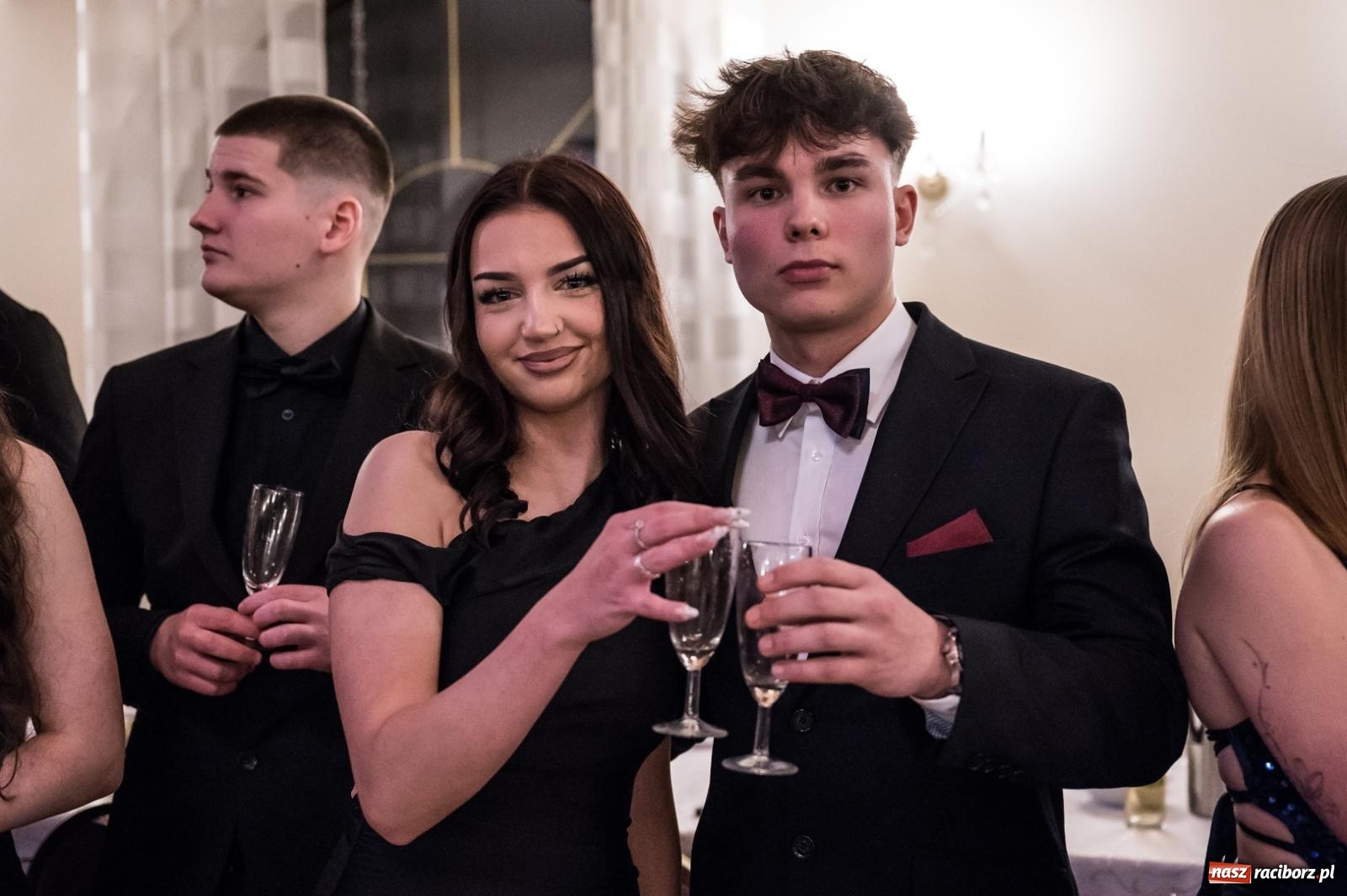 Zdjęcie w galerii na portalu naszraciborz.pl: Zdjęcia na bis. Sportowo-mundurowa studniówka ZSOMS [FOTO i WIDEO] wiadomości z regionu