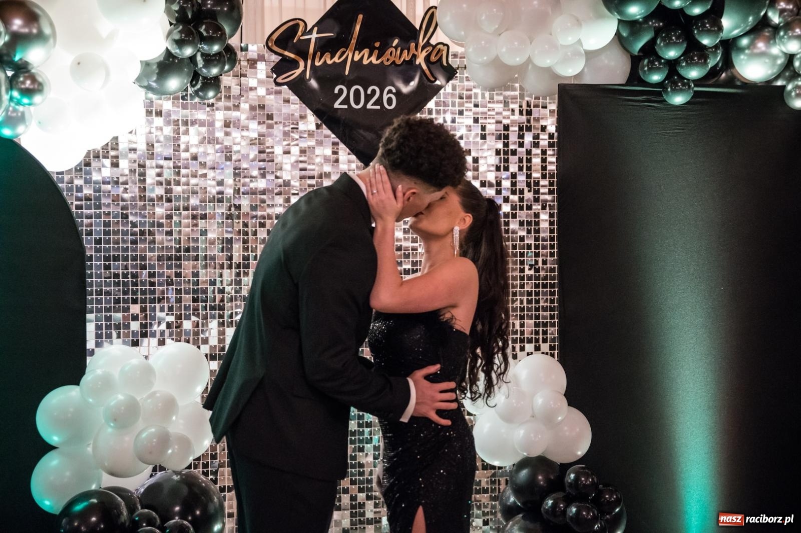 Zdjęcie w galerii na portalu naszraciborz.pl: Zdjęcia na bis. Sportowo-mundurowa studniówka ZSOMS [FOTO i WIDEO] wiadomości z regionu