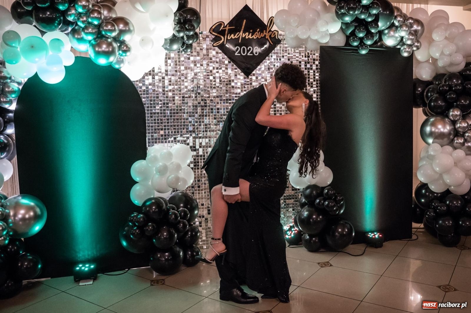 Zdjęcie w galerii na portalu naszraciborz.pl: Zdjęcia na bis. Sportowo-mundurowa studniówka ZSOMS [FOTO i WIDEO] wiadomości z regionu