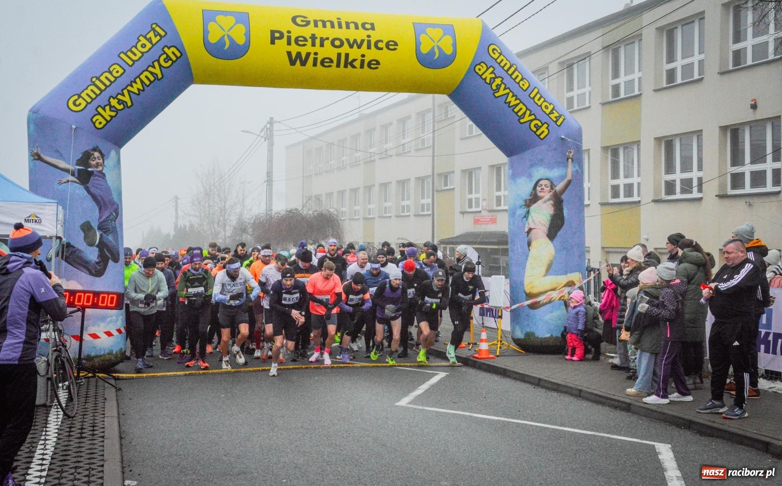 Zdjęcie w galerii na portalu naszraciborz.pl: X Eko Cross po Ziemi Pietrowickiej przyciągnął ponad 200 biegaczy [FOTO i WIDEO] wiadomości z regionu