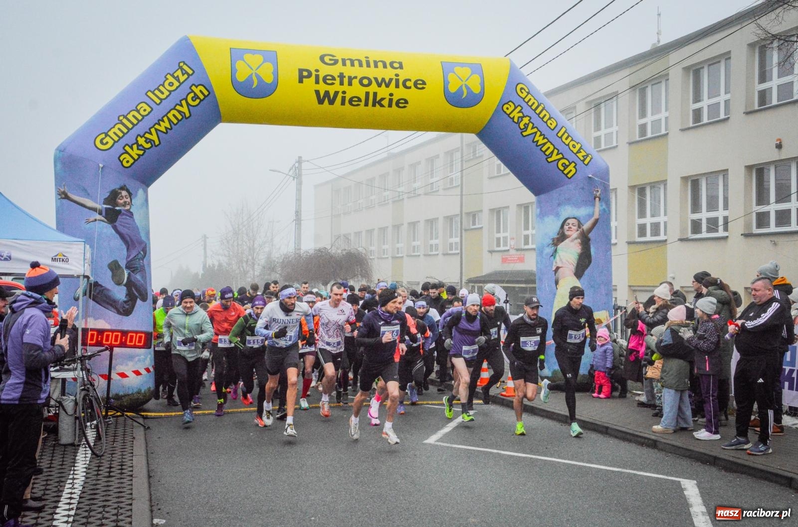 Zdjęcie w galerii na portalu naszraciborz.pl: X Eko Cross po Ziemi Pietrowickiej przyciągnął ponad 200 biegaczy [FOTO i WIDEO] wiadomości z regionu